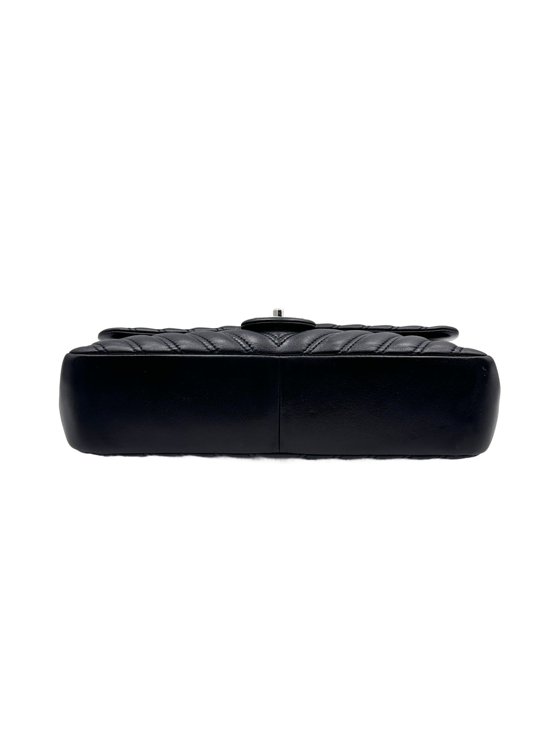 Chanel Chevron Lambskin Medium Classis Flap Black (21***65) CC739