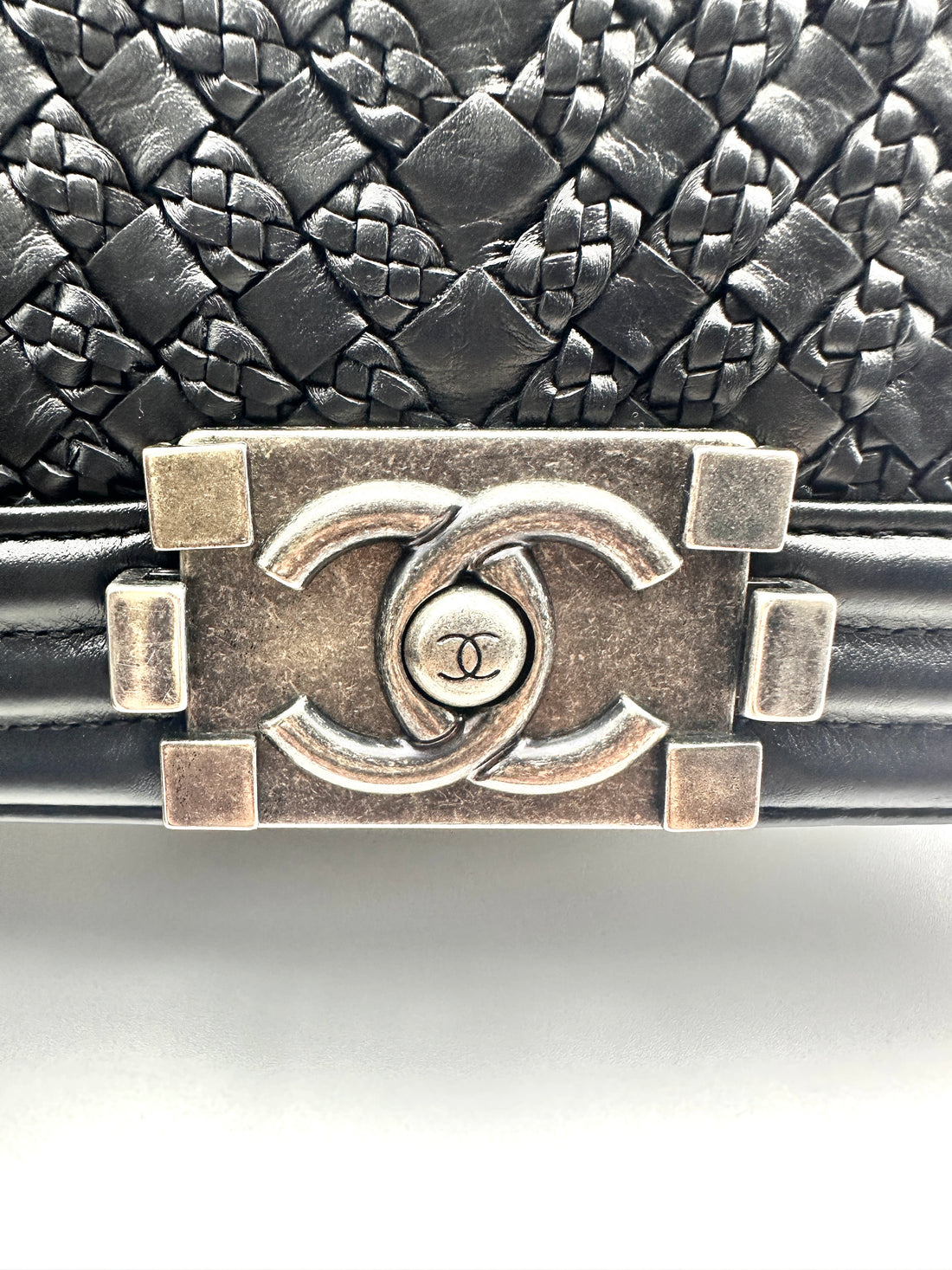 Chanel Leather Boy Flap Medium Plexiglass Crossbody Bag Black (20***99) cc742