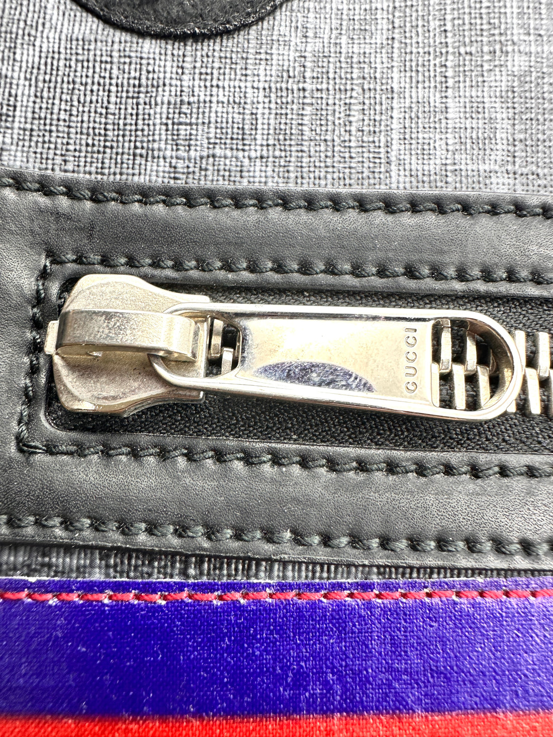 Gucci GG Night Courrier Zip Messenger Coated Canvas with Applique Black GG511