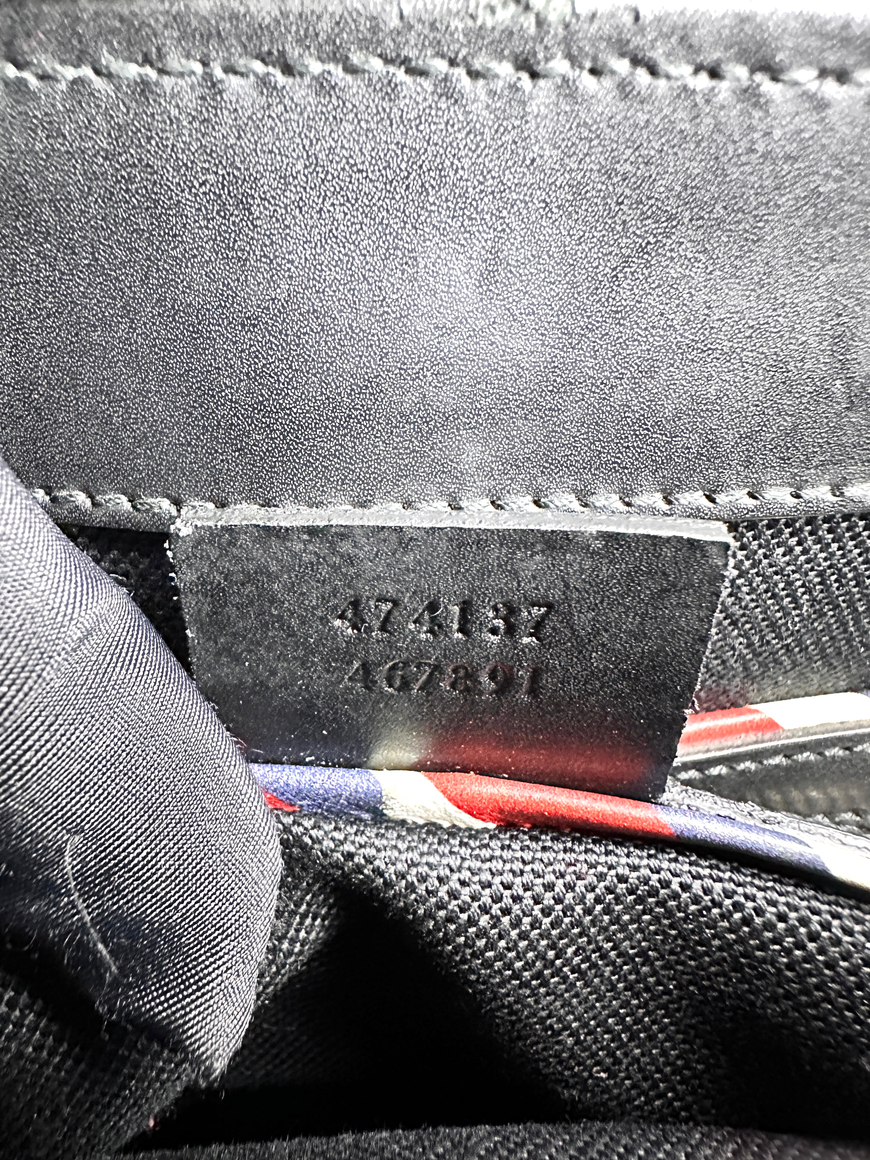 Gucci GG Night Courrier Zip Messenger Coated Canvas with Applique Black GG511