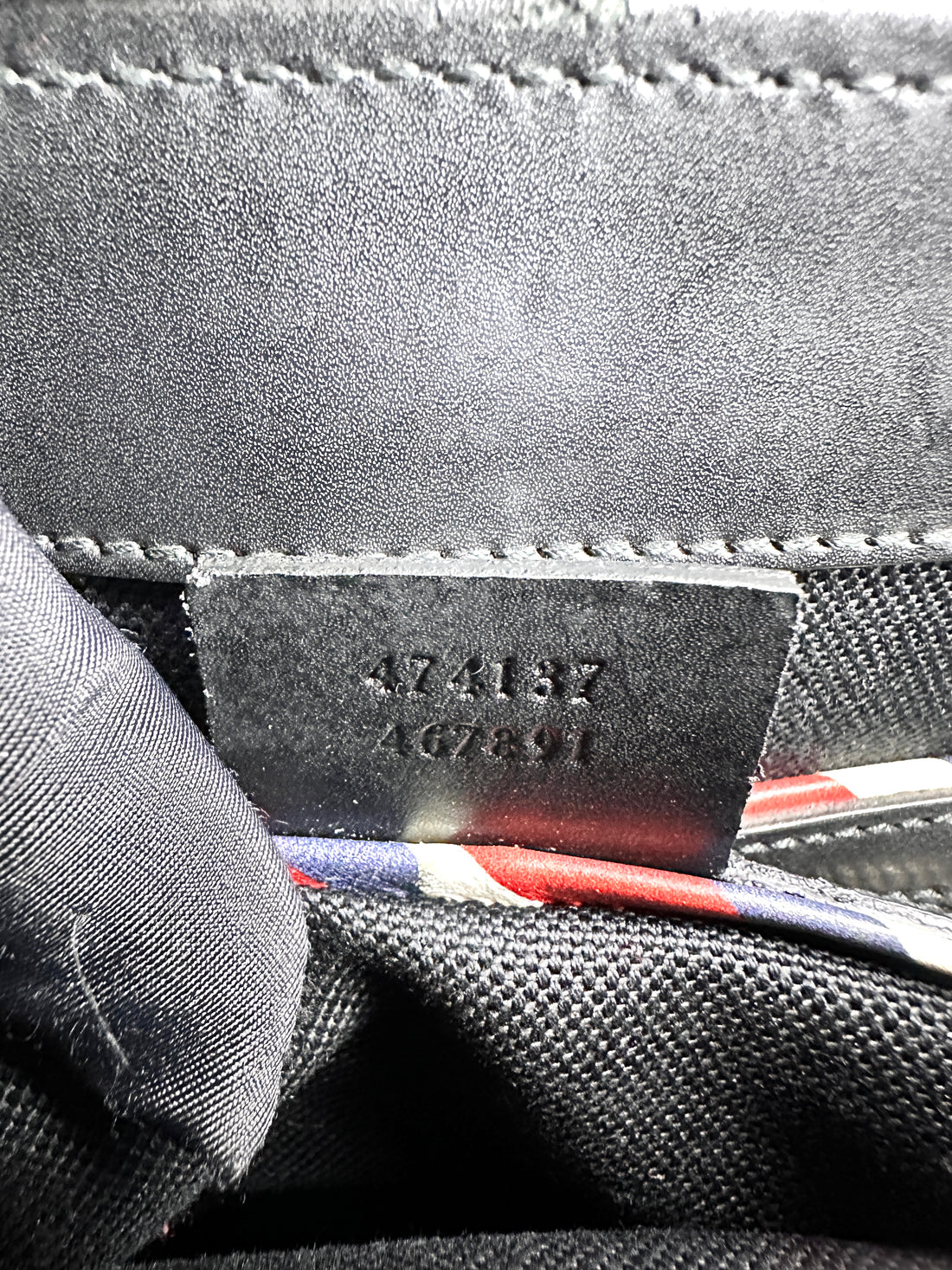 Gucci GG Night Courrier Zip Messenger Coated Canvas with Applique Black GG511