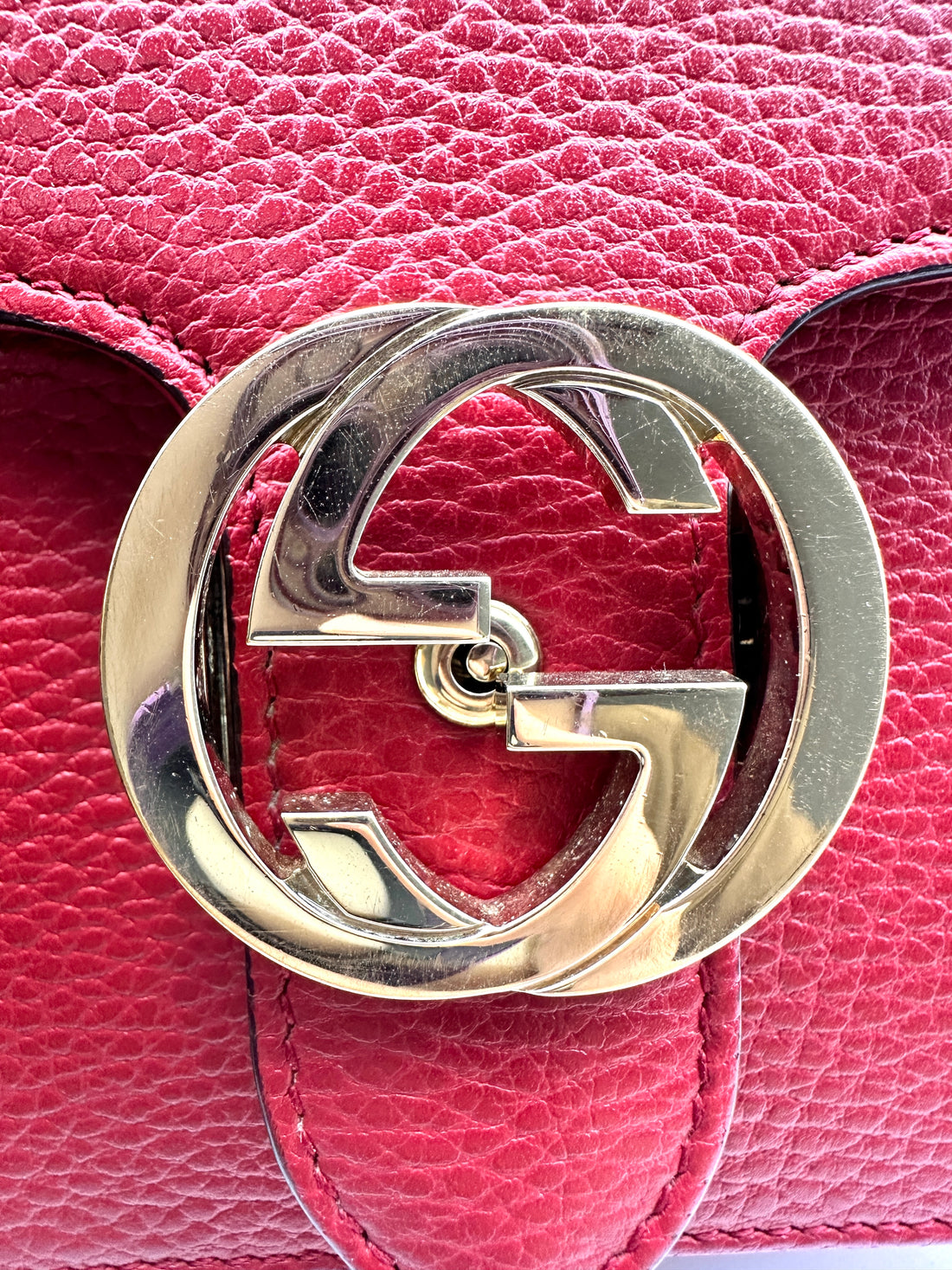 Gucci Leather Dollar Interlocking Grossbody bag Red GG506