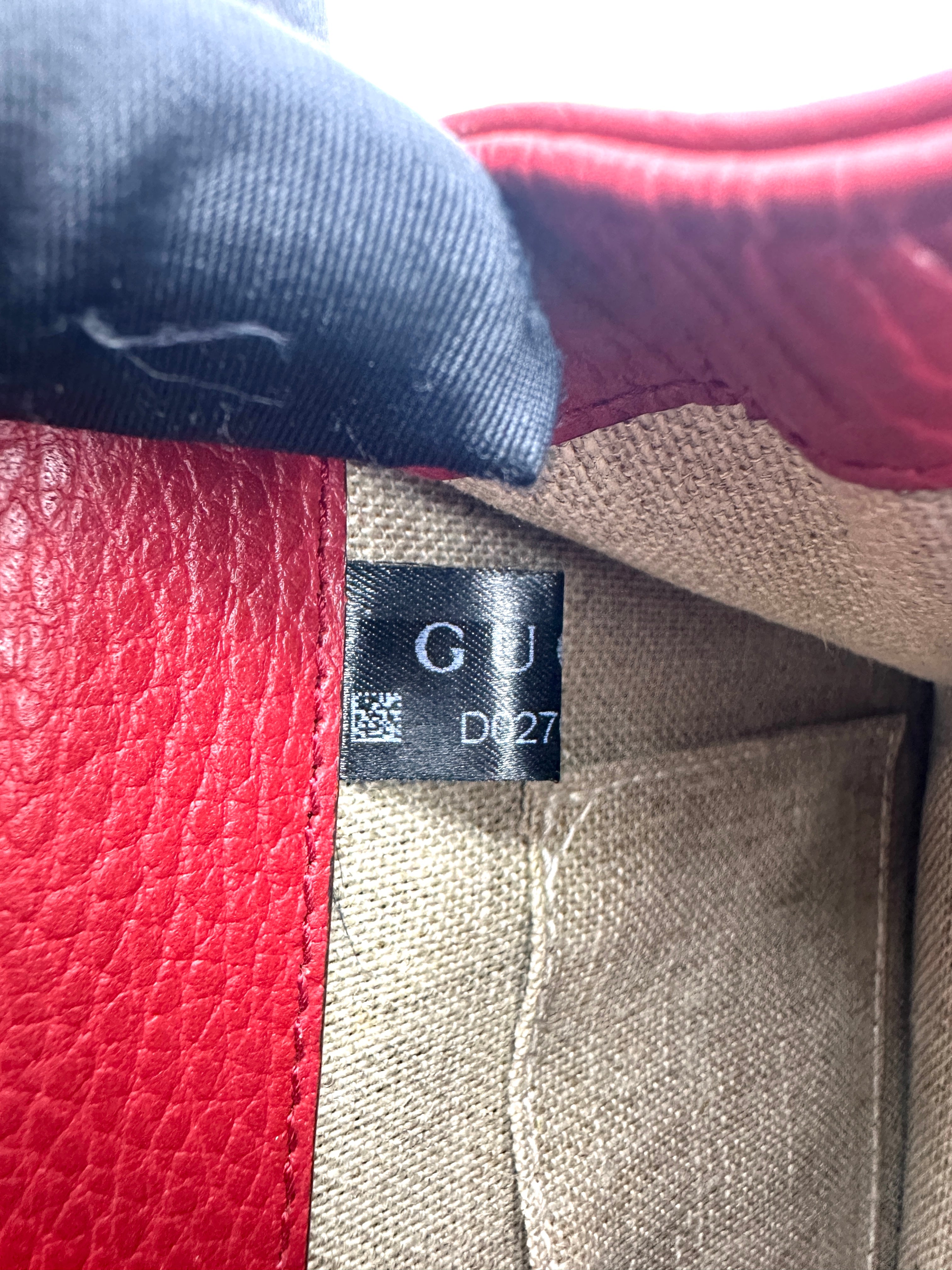 Gucci Leather Dollar Interlocking Grossbody bag Red GG506