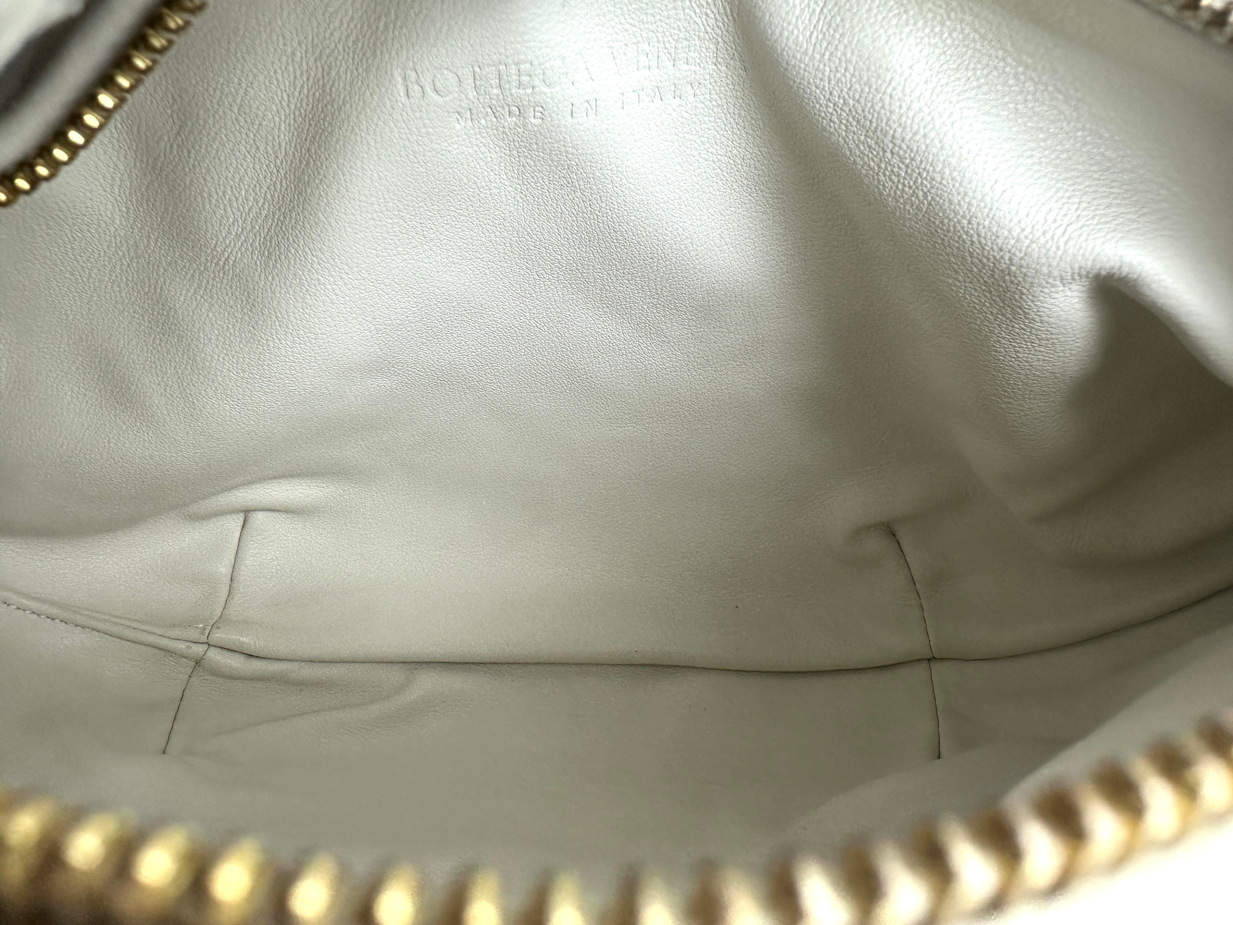 Bottega Veneta Intrecciato Jodie Knot Bag White BV61
