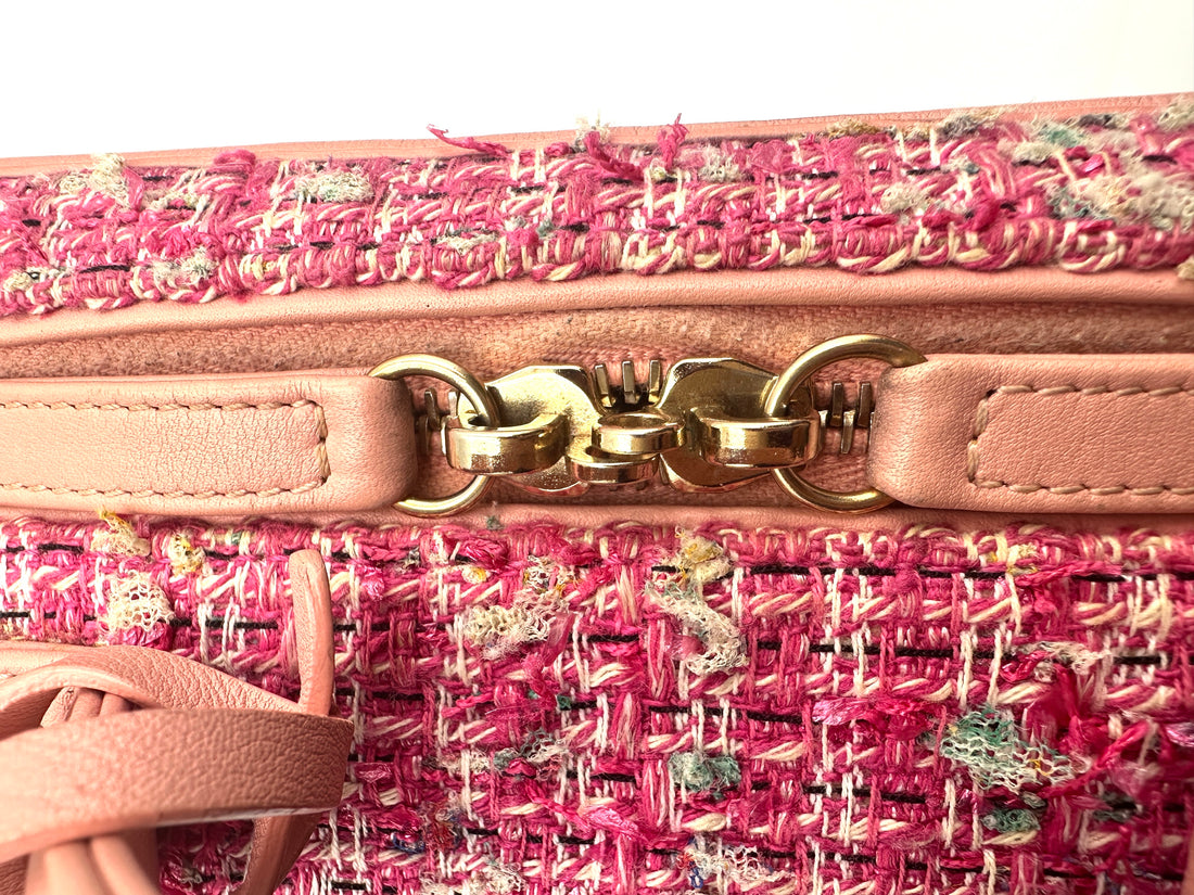 Chanel Tweed and Leather Flligree Vanity Bag Medium Pink (27***75) CC774