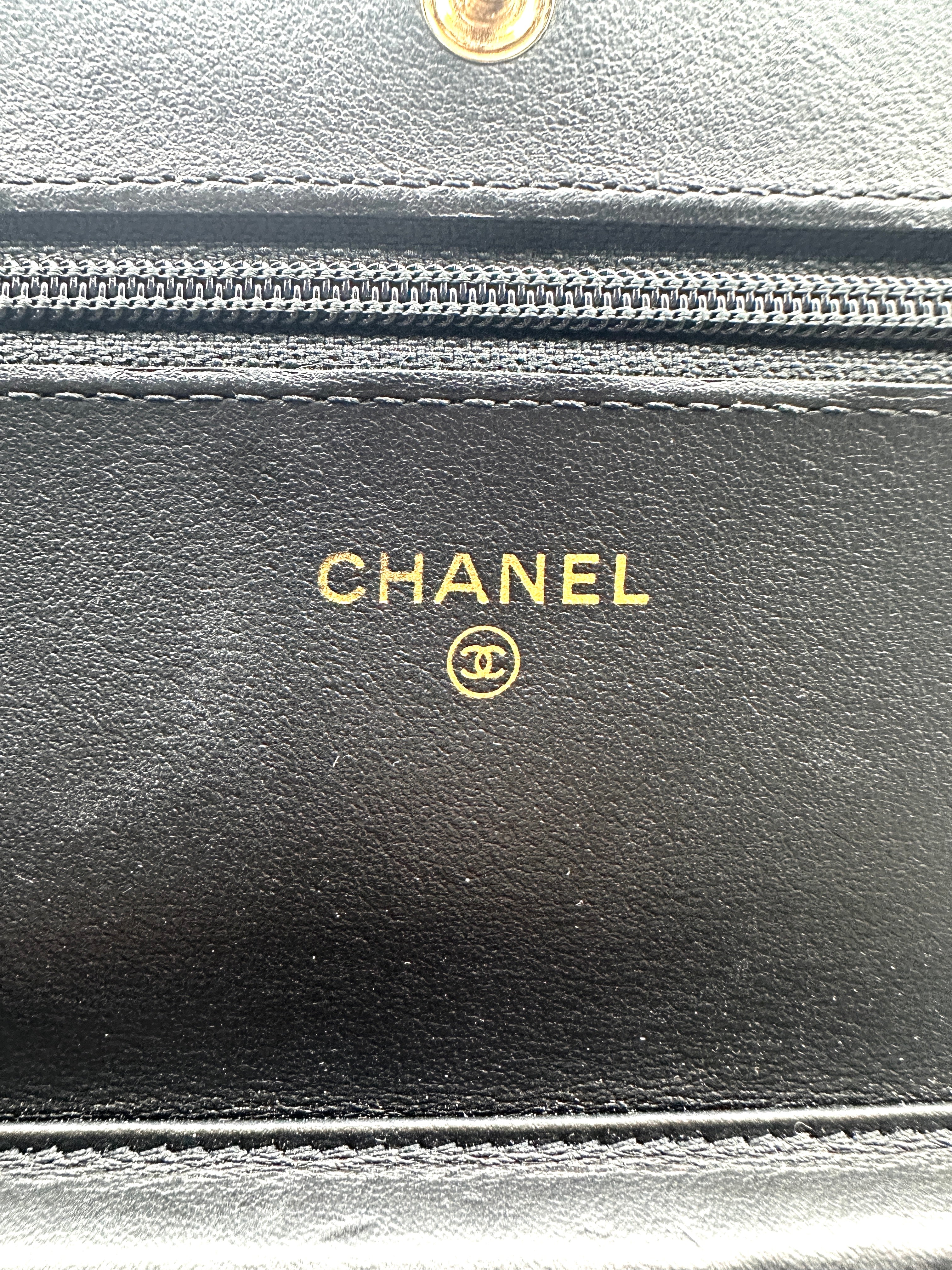 Chanel Quilted Lucky Charm Wallet on Chain Black (24***28) CC779