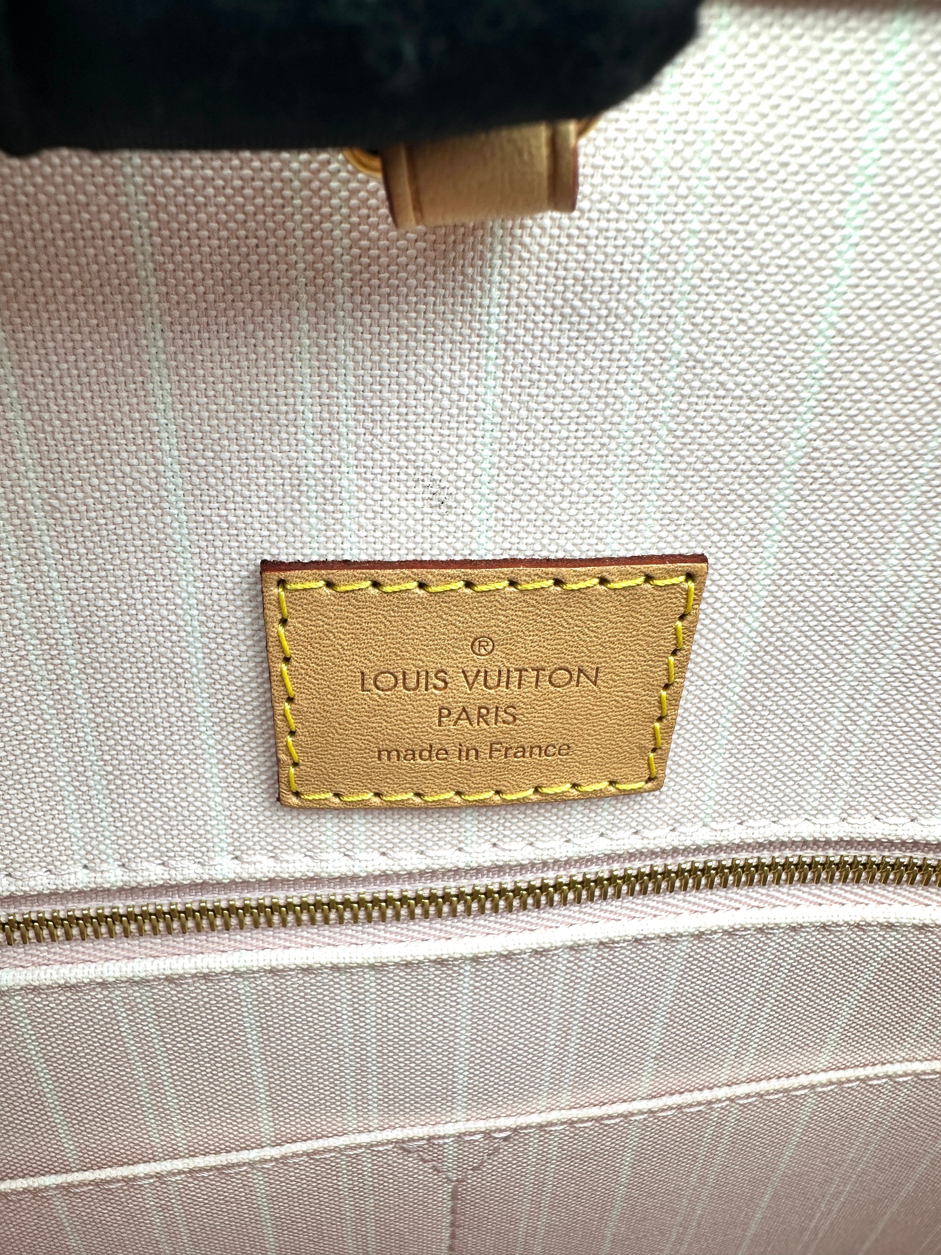 Louis Vuitton Monogram OntheGo Giant Pink/Blue/Yellow LV1339