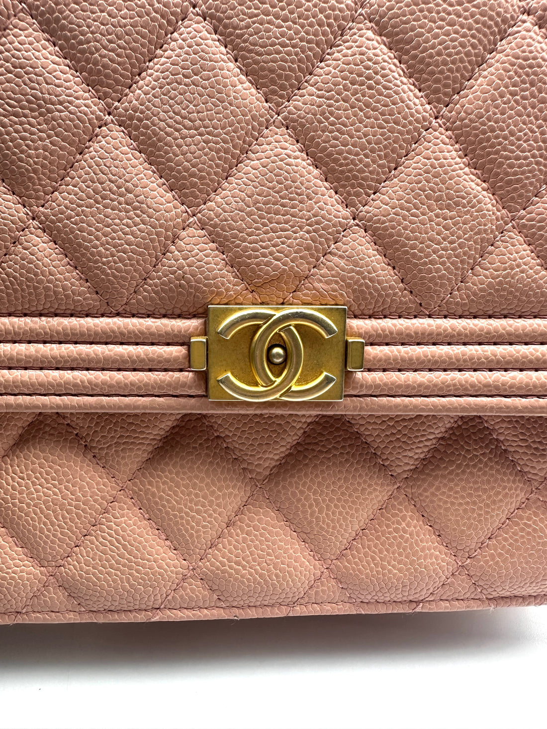 Chanel caviar leather Boy Wallet On Chain pink (25***79) CC811