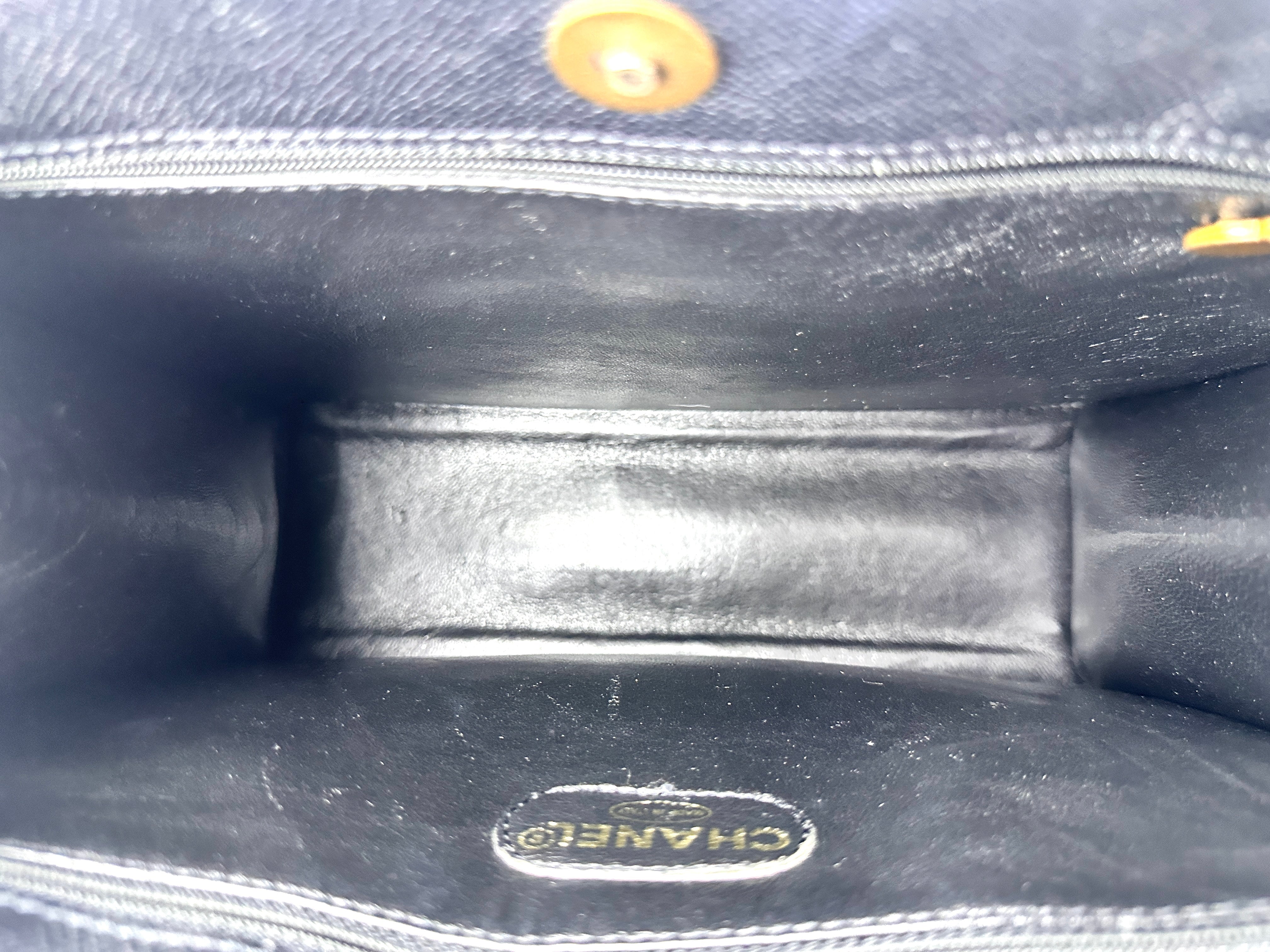 Chanel Caviar Logo Tote black (55***18) CC815