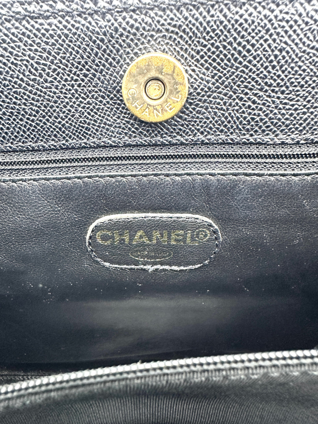Chanel Caviar Logo Tote black (55***18) CC815