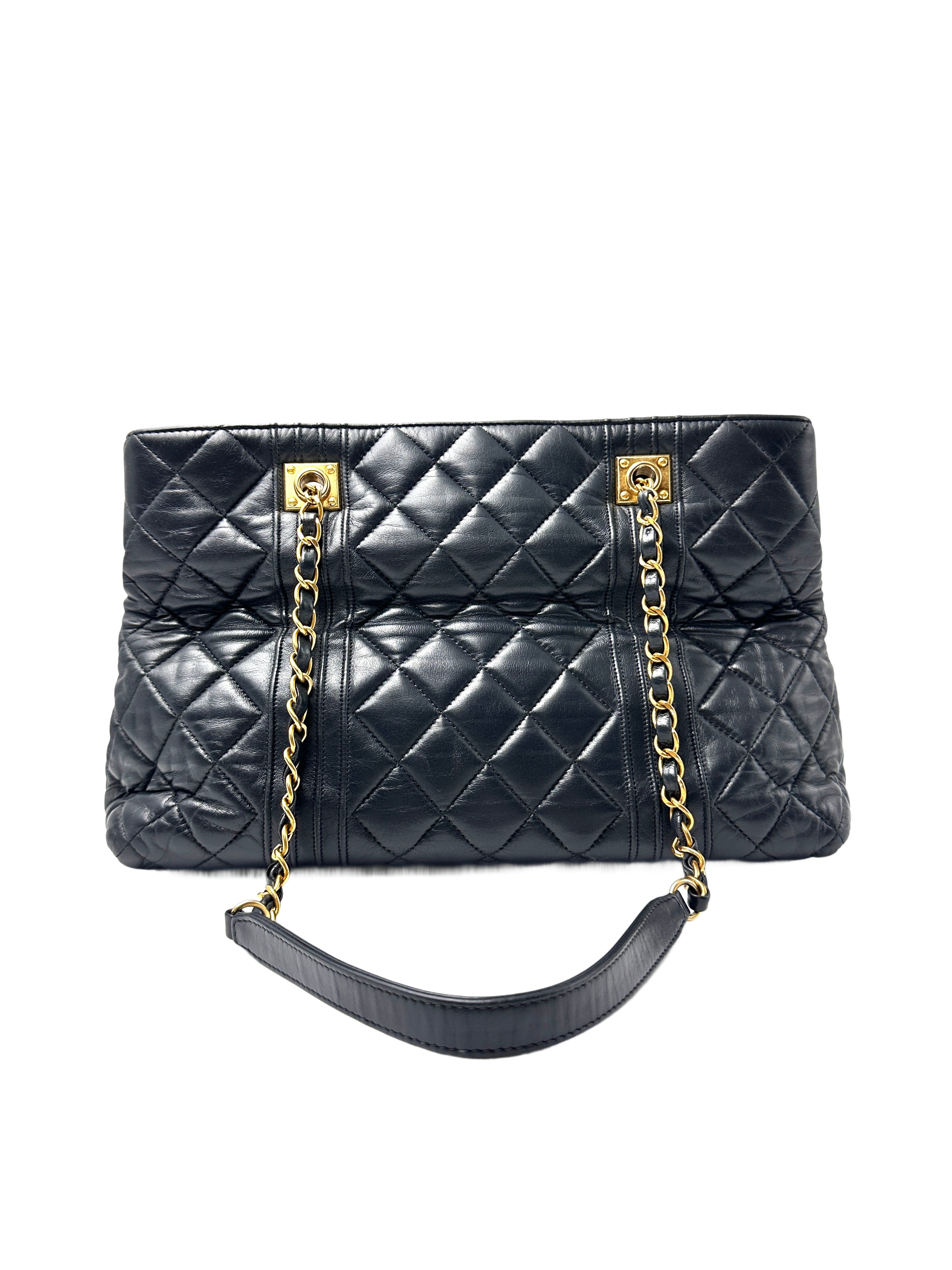 Chanel Quilted Lambskin Pin Tuck Tote bag (20***86) CC883