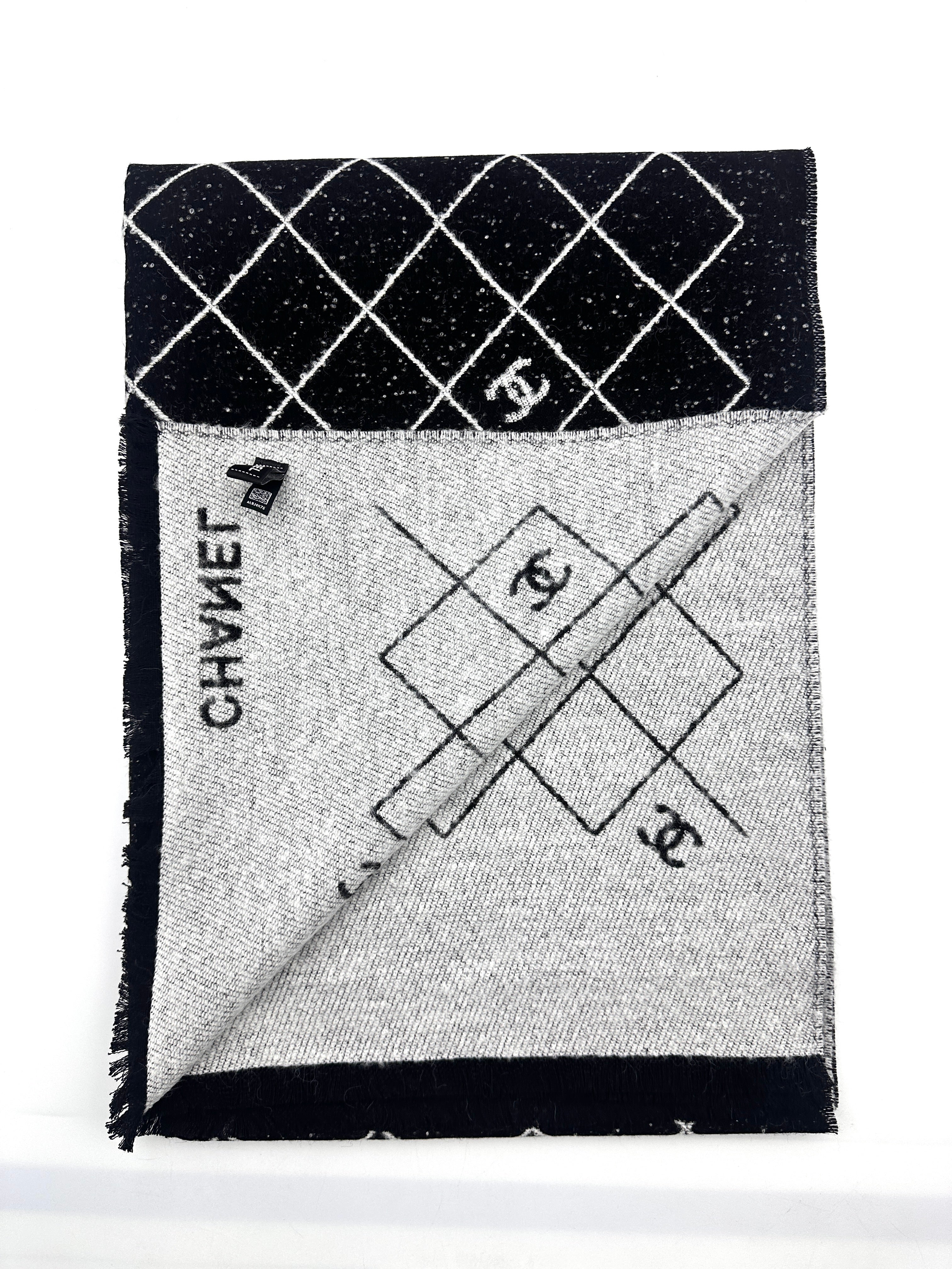 Chanel Wool Scarf  Black White Stole 2025 New Style CCS01