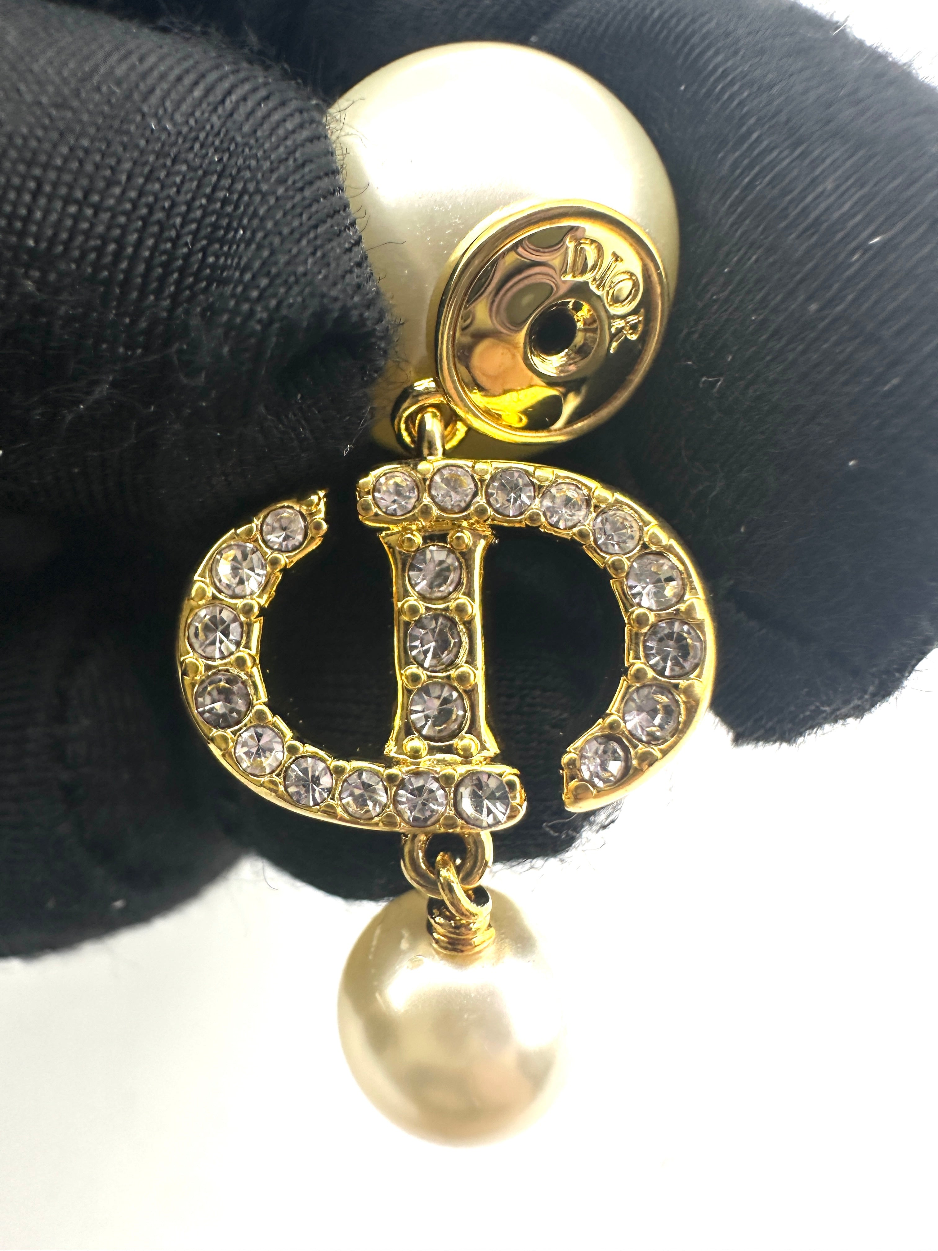 Dior Tribal Earrings with Resin Pearls and White Crystals DOJE01