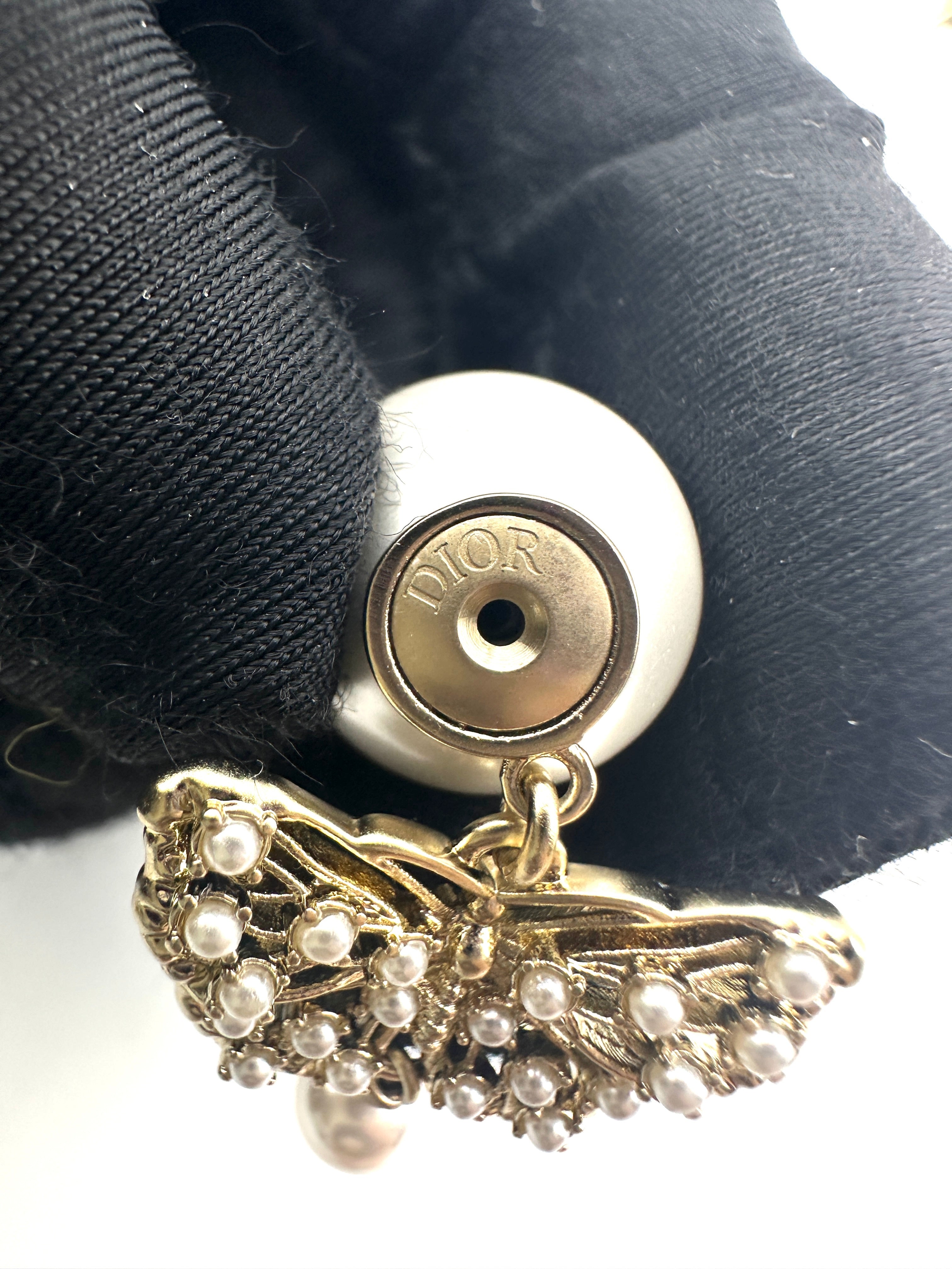 Dior Tribales  Butterfly Earrings withWhite Resin Pearls and Gold-Finished DOJE06