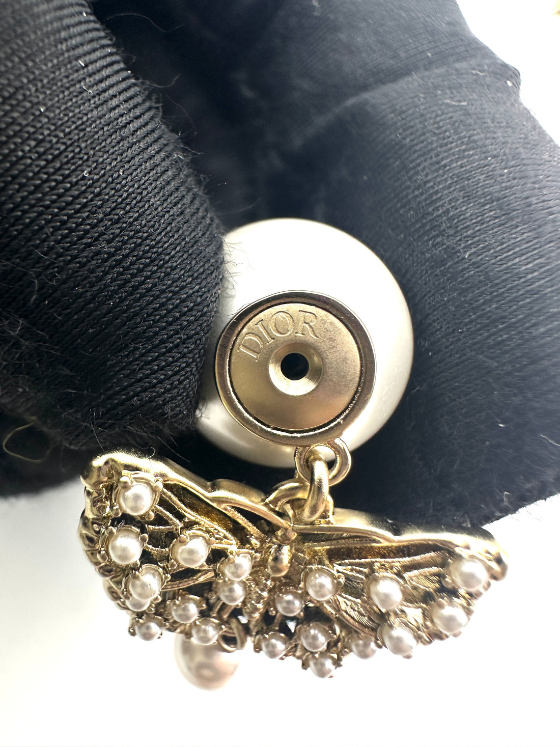 Dior Tribales  Butterfly Earrings withWhite Resin Pearls and Gold-Finished DOJE06