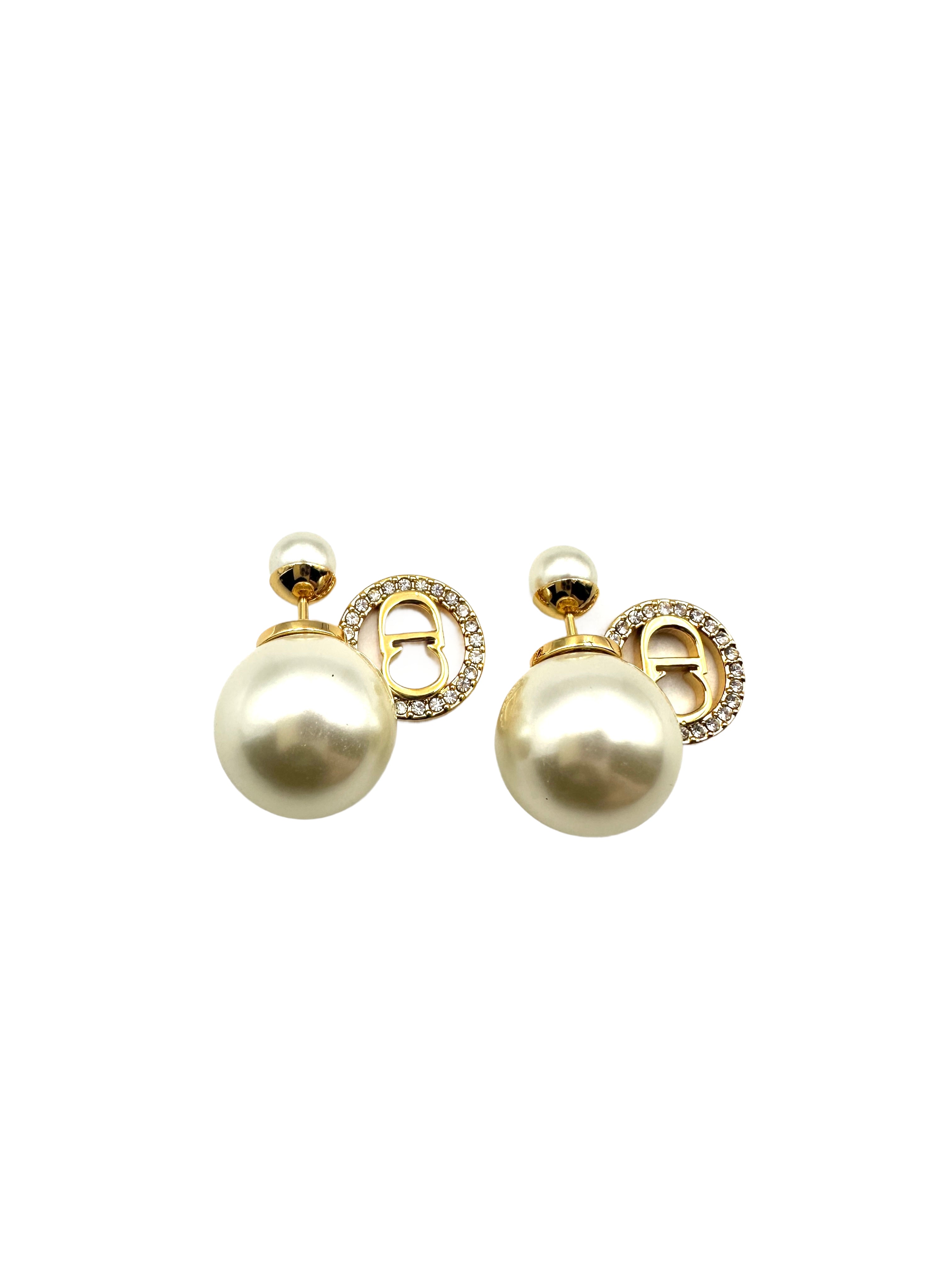 Dior Pearl Earrings with CD Logo DOJE07