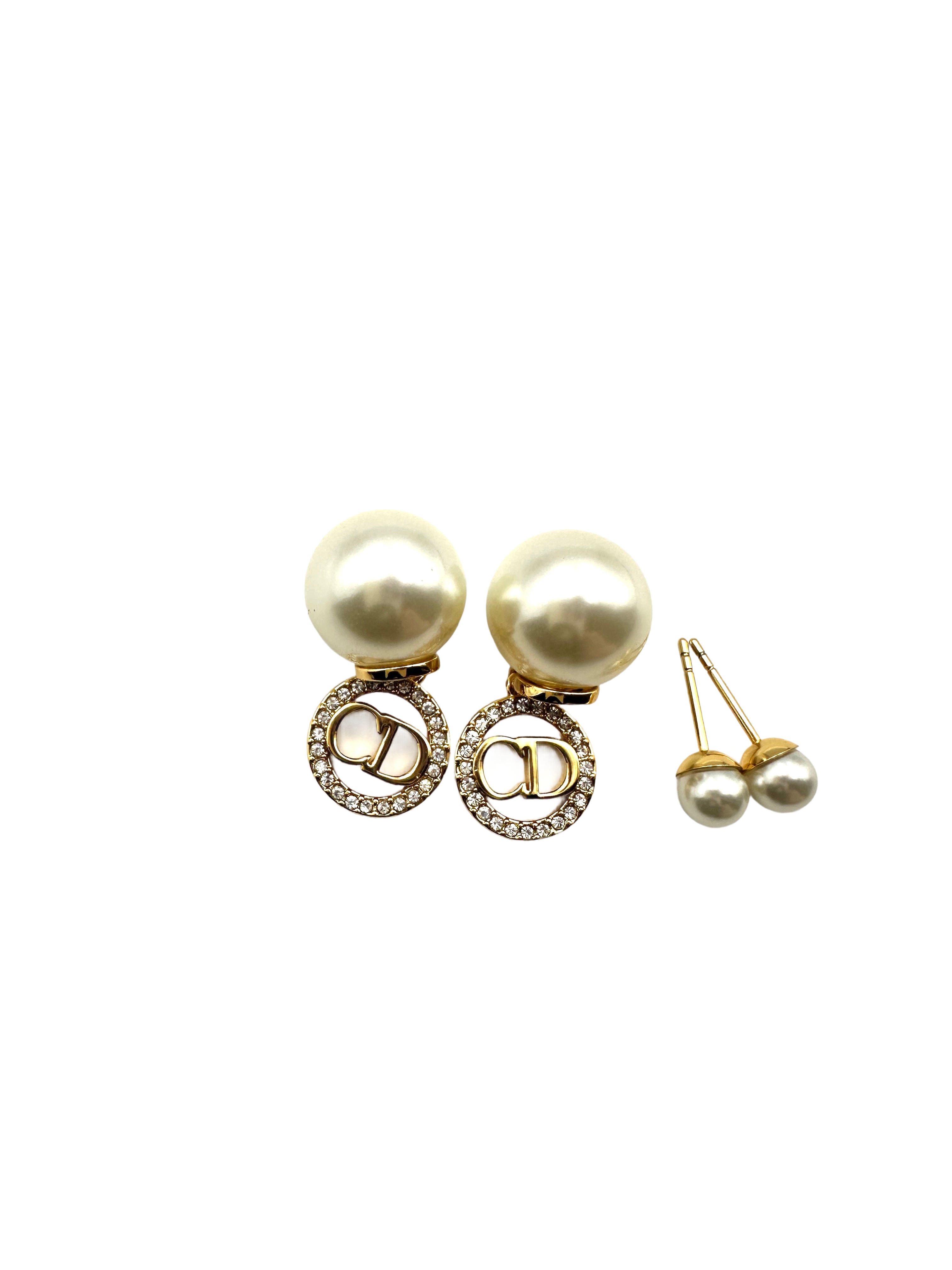 Dior Pearl Earrings with CD Logo DOJE07