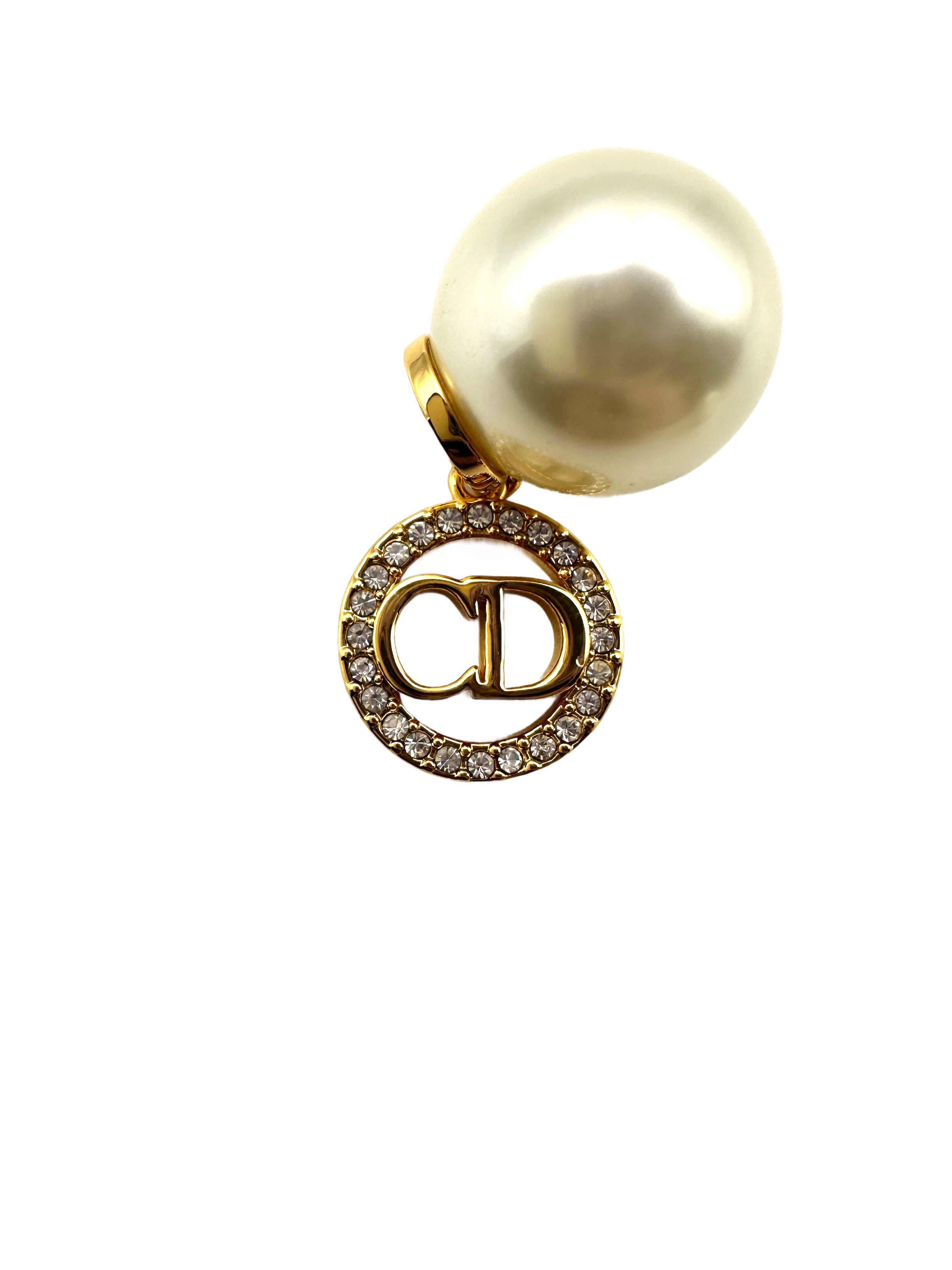 Dior Pearl Earrings with CD Logo DOJE07