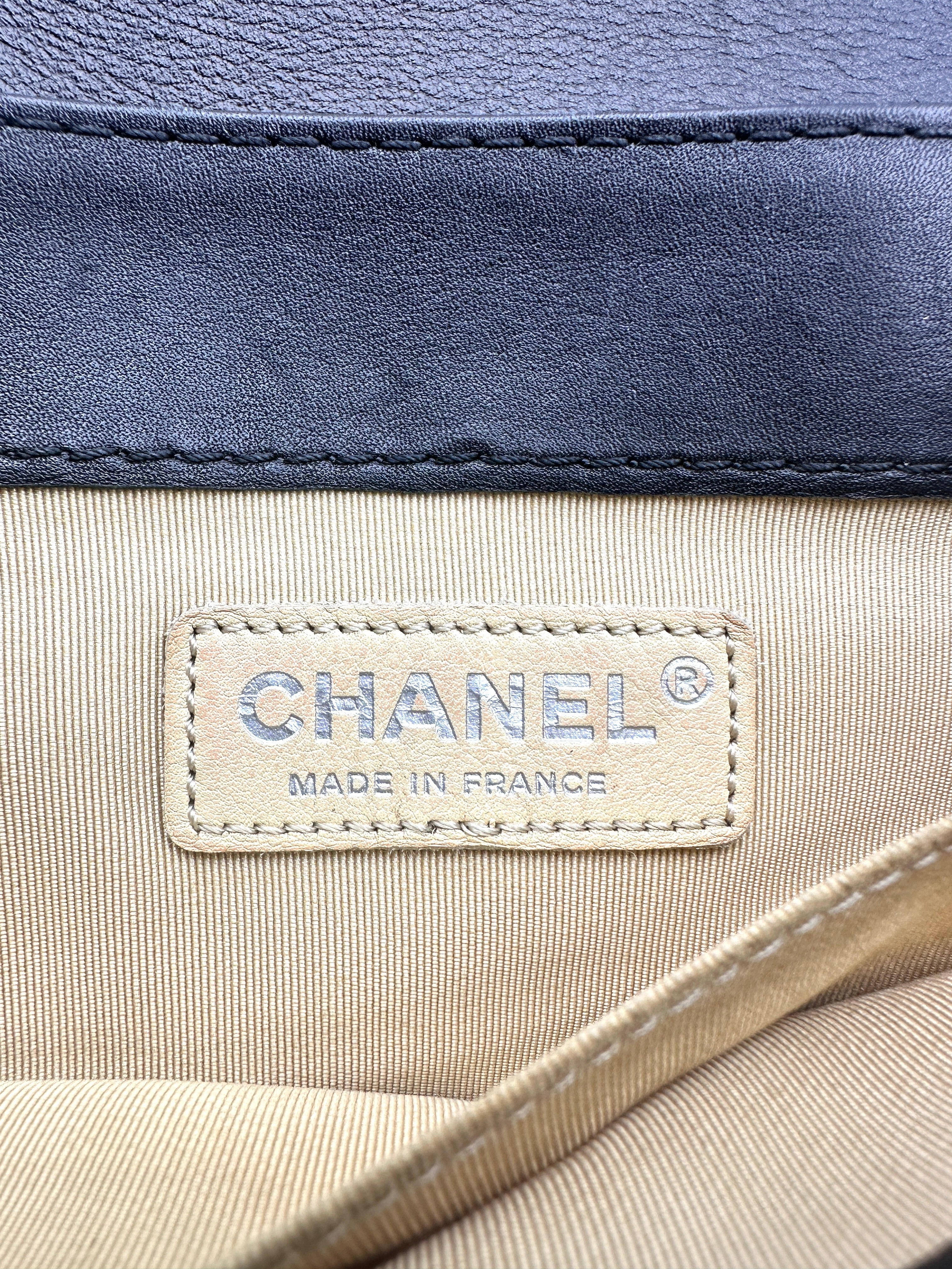 Chanel Black Leather Two-Tone LeBoy Bag  (19***32) CC899
