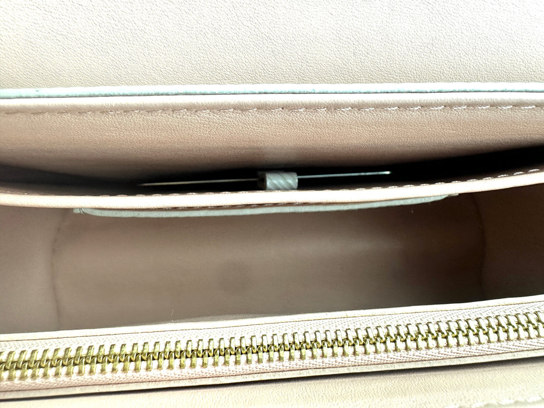 Louis Vuitton Twist Medium Light Gray Wavy Pattern Bag LV1396