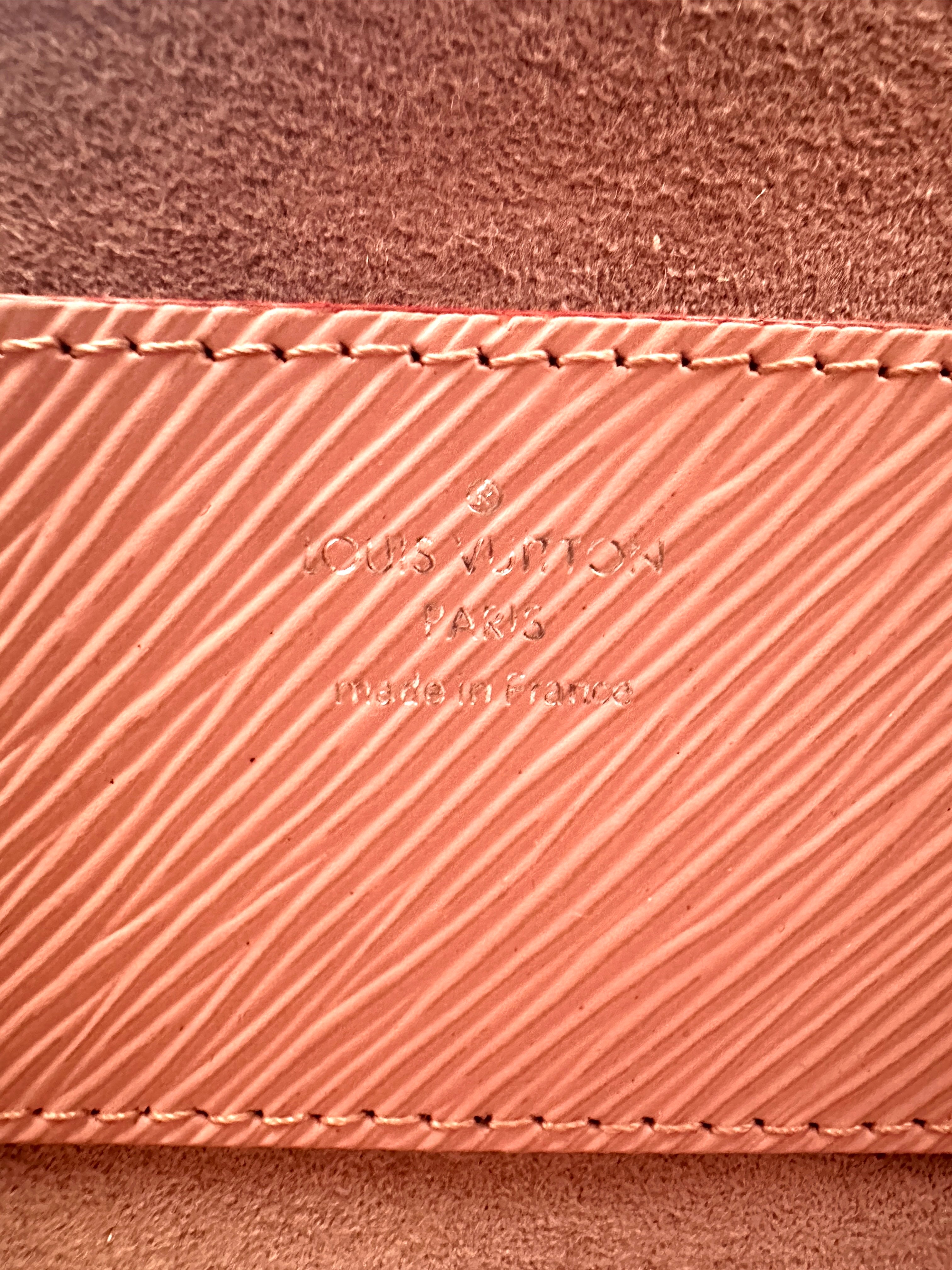 Louis Vuitton Twist Wavy Rivet Shoulder Bag LV1405