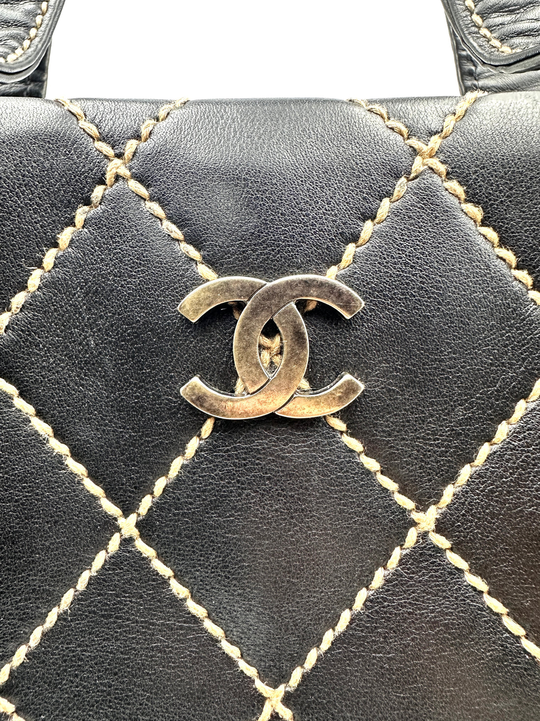 Chanel Vintage Boston Tote with Exposed Stitching (68***11) CC904
