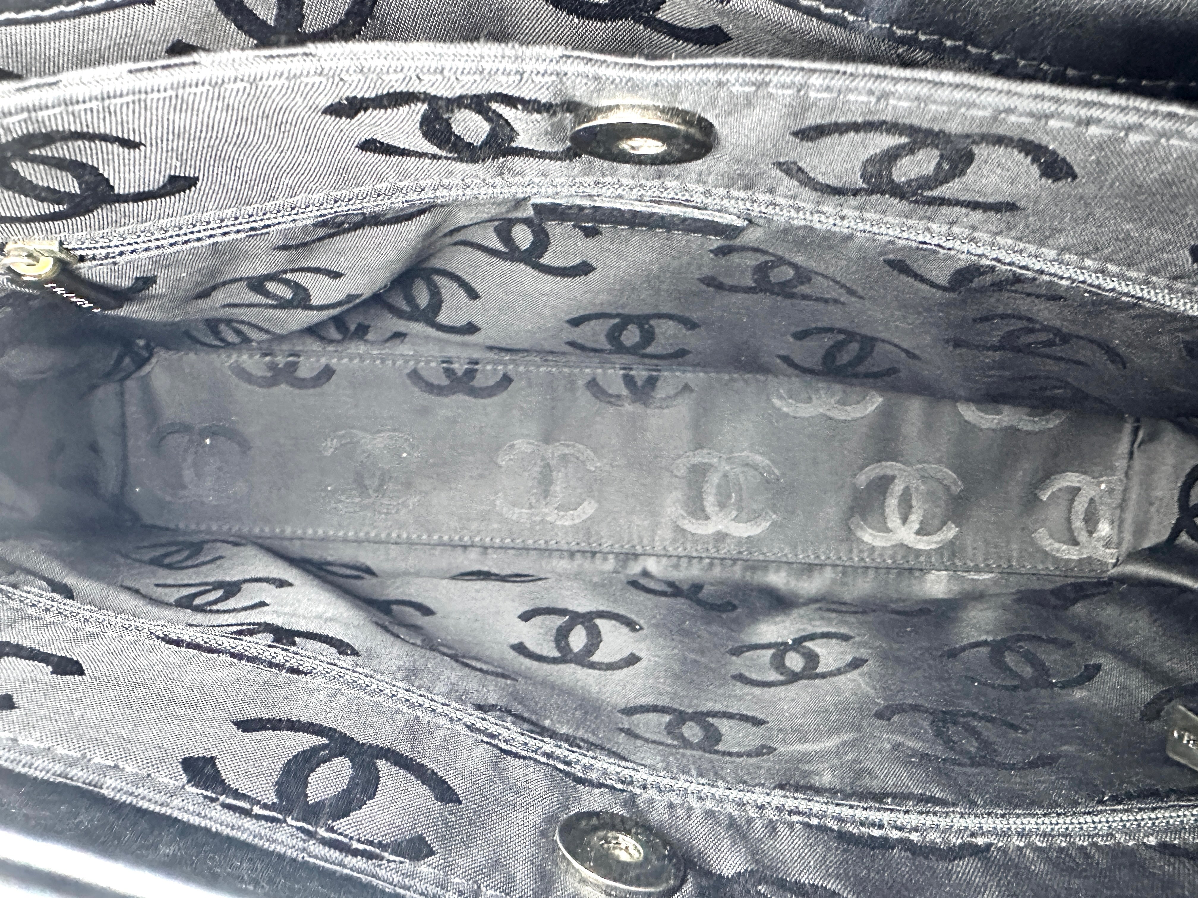 Chanel Vintage Boston Tote with Exposed Stitching (68***11) CC904