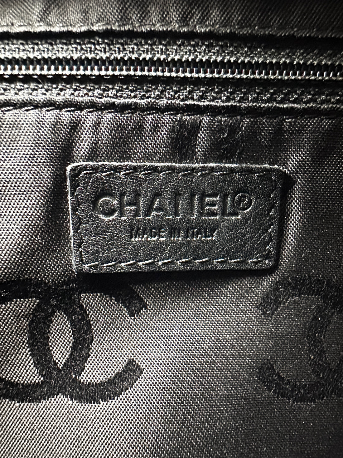 Chanel Vintage Boston Tote with Exposed Stitching (68***11) CC904