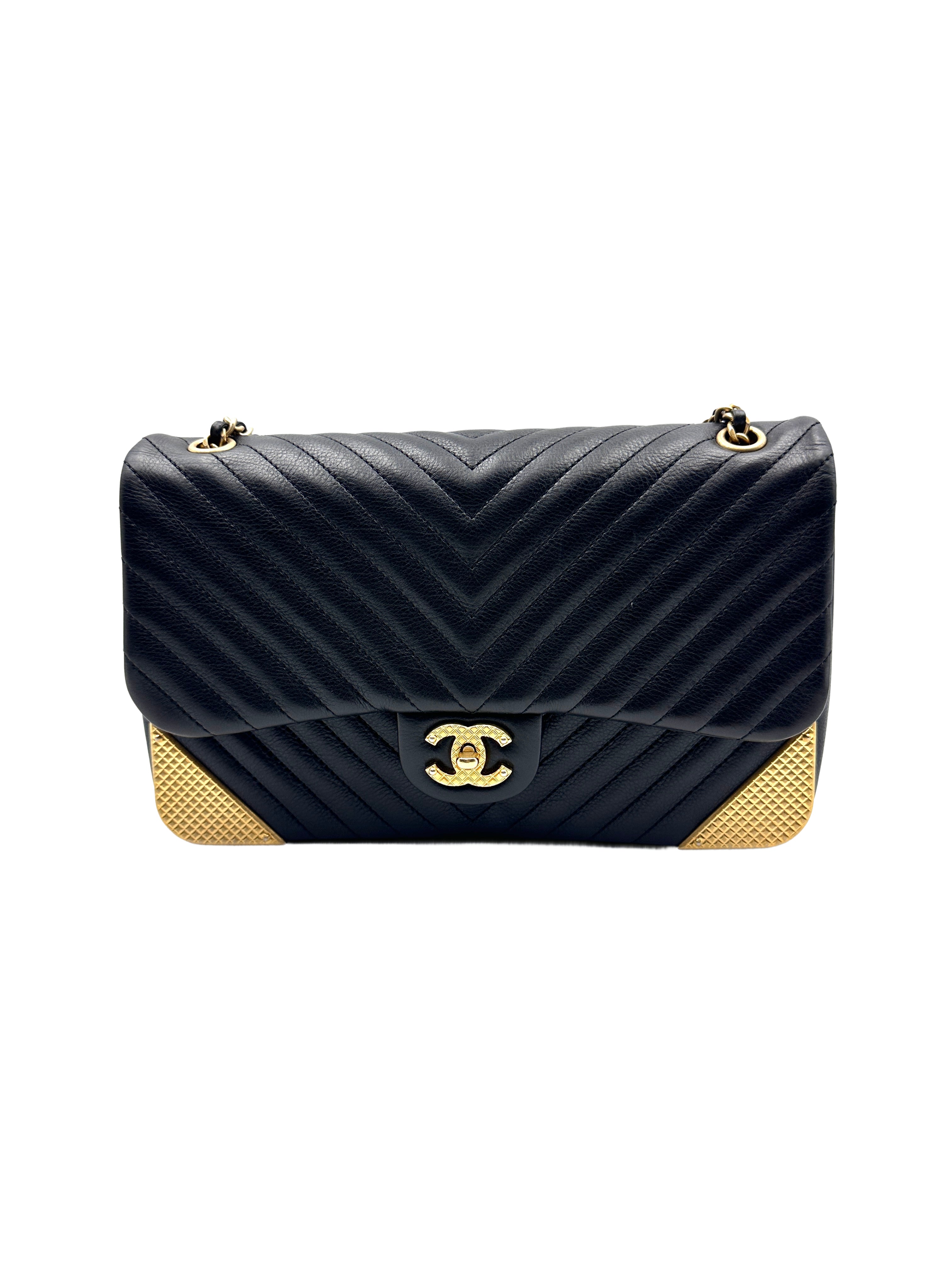 Chanel Classic Flap (CF) Shoulder/Crossbody Bag  Black(25***25) CC908