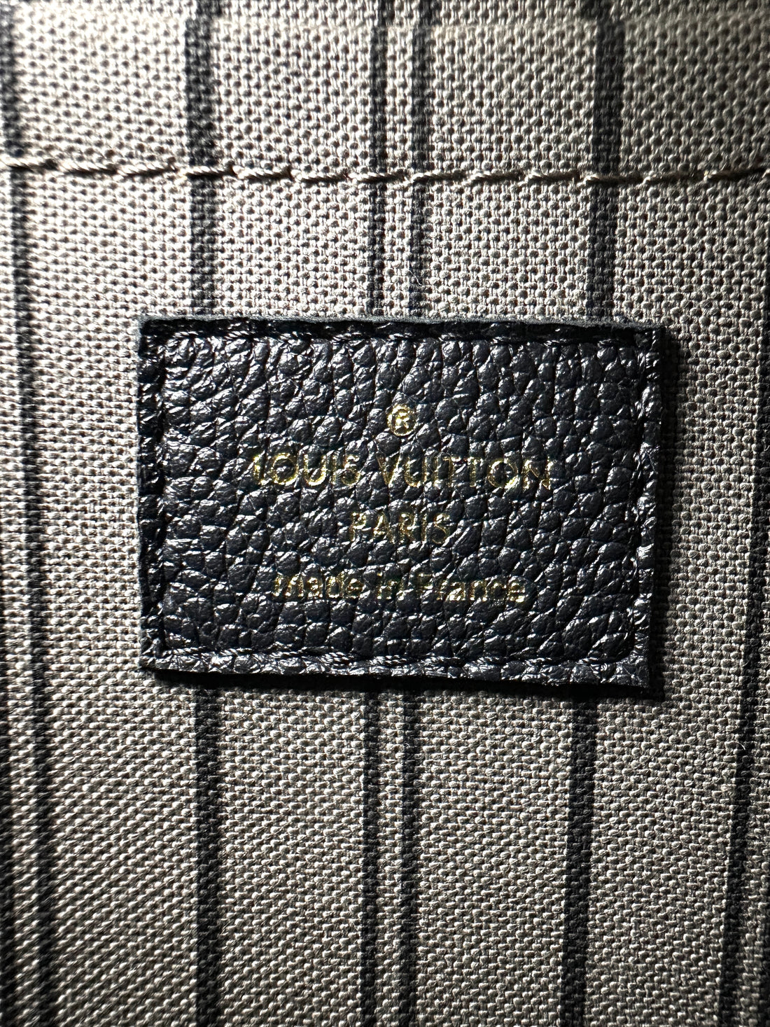 Louis Vuitton Black and Gold Monogram Medium Bag LV1414