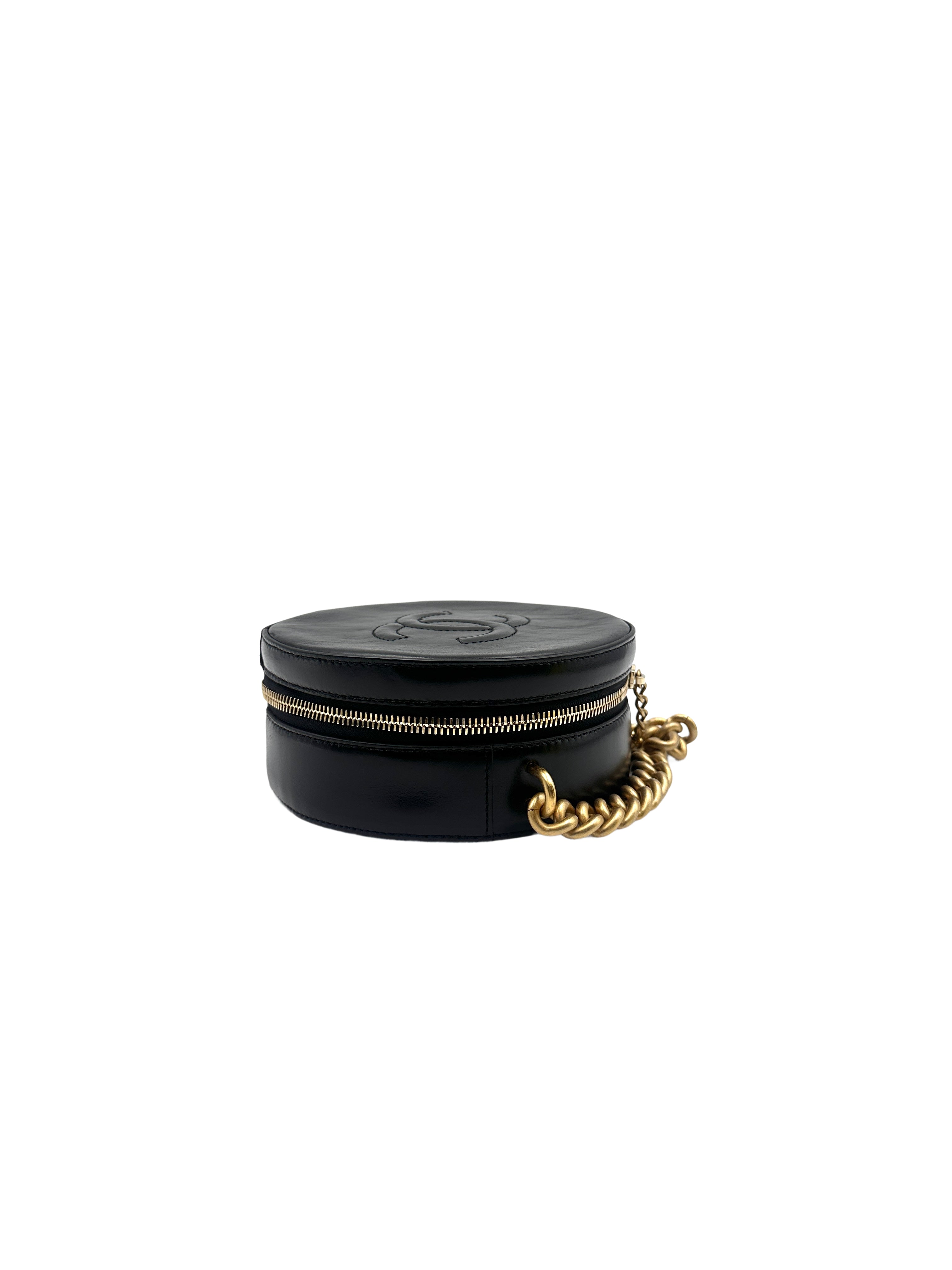 Chanel Waxed Cowhide Star Moon Pendant Round Disc Handbag Black Gold (25***12) CC921