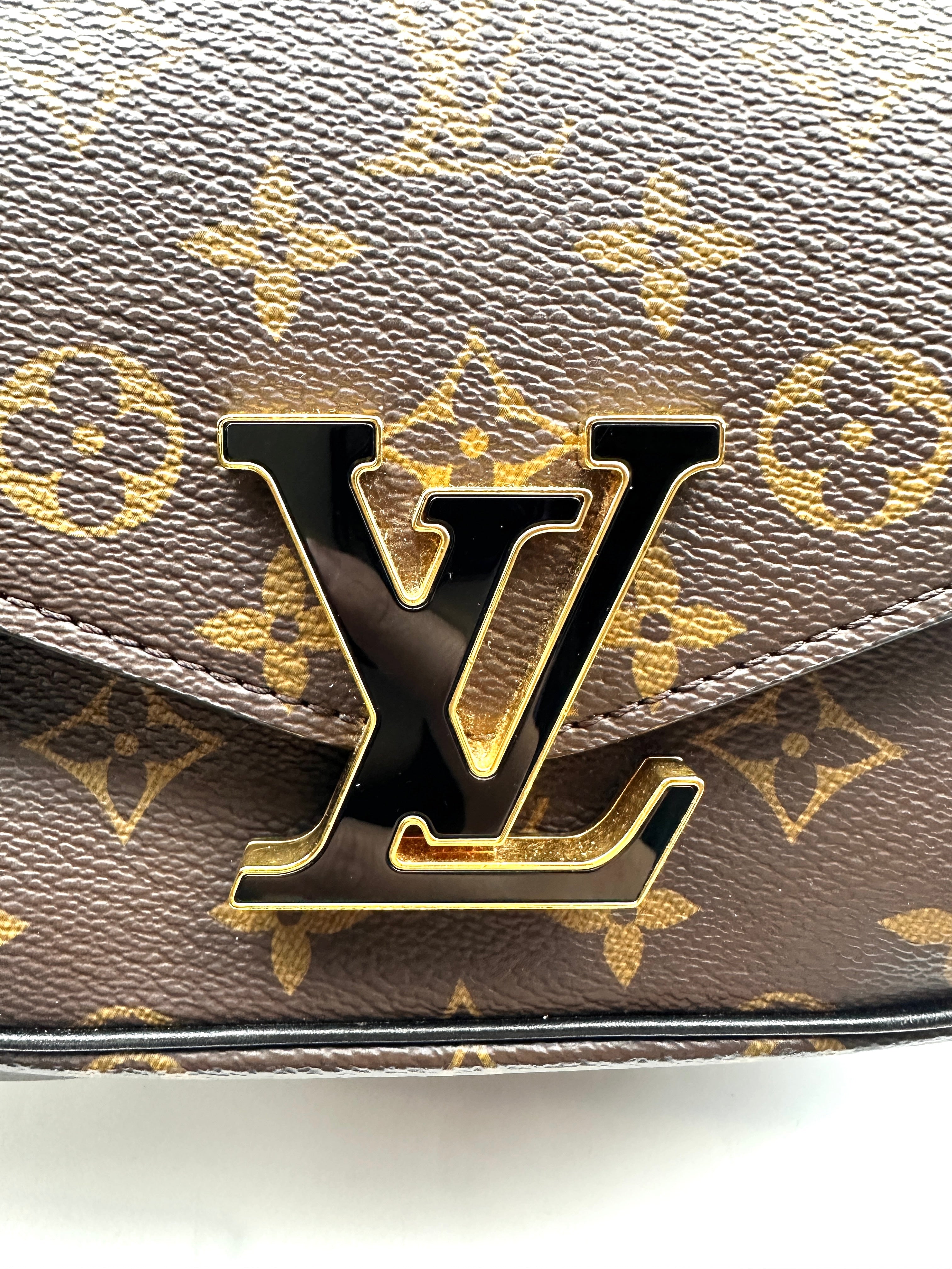 Louis Vuitton Vintage Passy Monogram Chain Bag LV1419