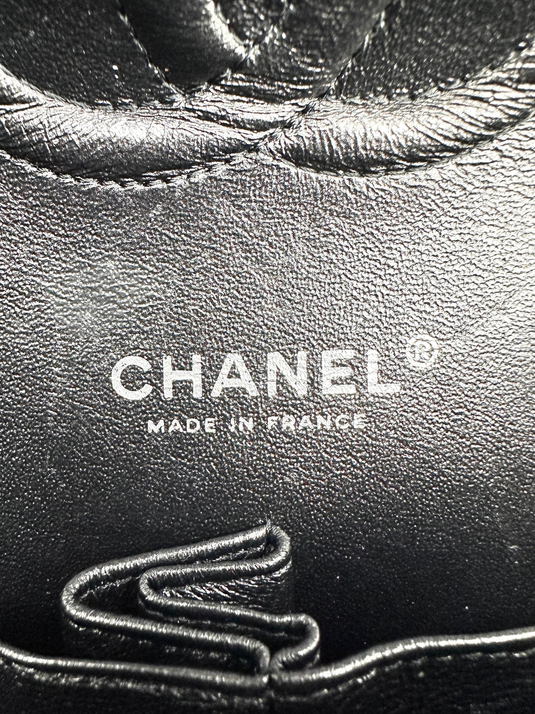 Chanel CF So Black V-Stitch Cowhide Bag (25***17) CC923