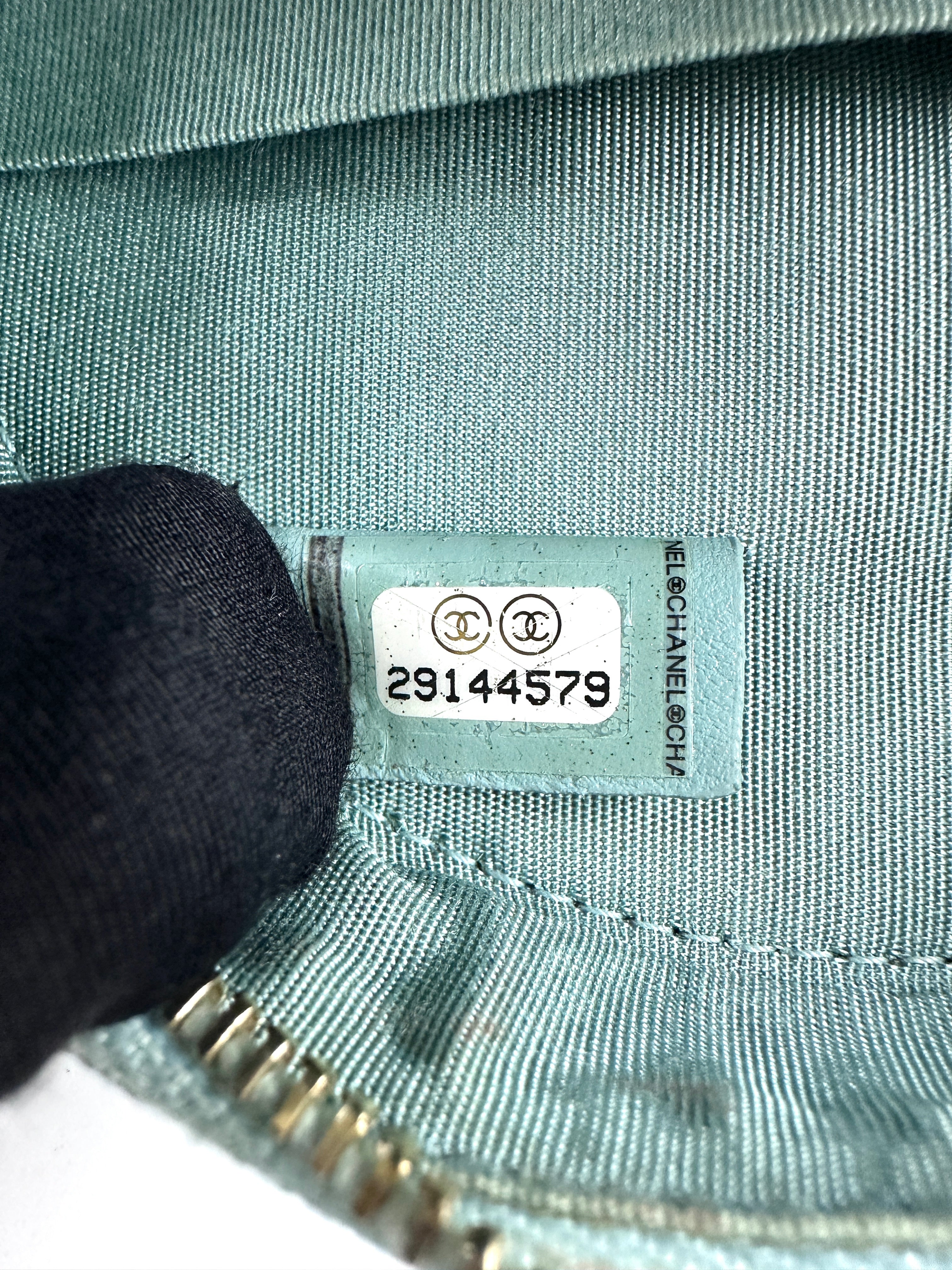 Chanel Lychee Calfskin Double C Logo Mini Round Pouch in Tiffany Blue(29***79) CC932