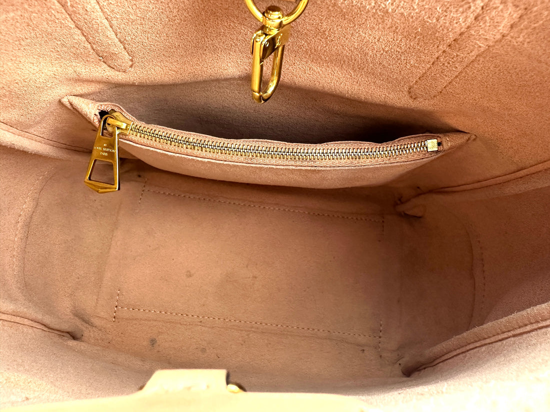Louis Vuitton Vertical Tote Bag in Brown Checkered Pattern LV1425