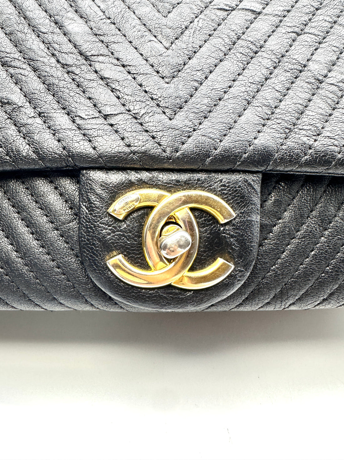 Chanel Chevron Lambskin Flap Bag Black(21***07) CC938