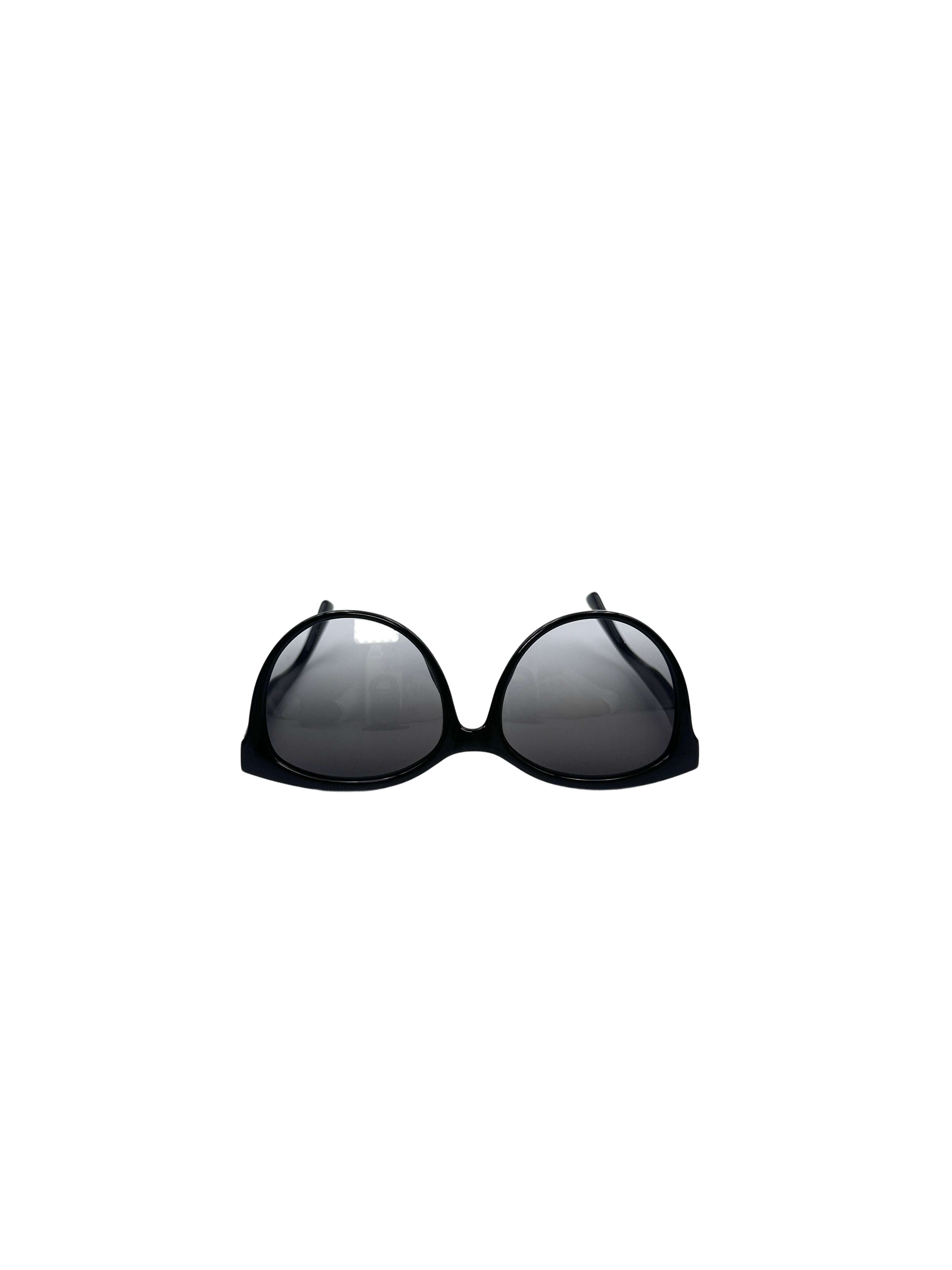 Gucci GG0636SK 001 Black Fram Gray Gradien Sunglasses GGG02