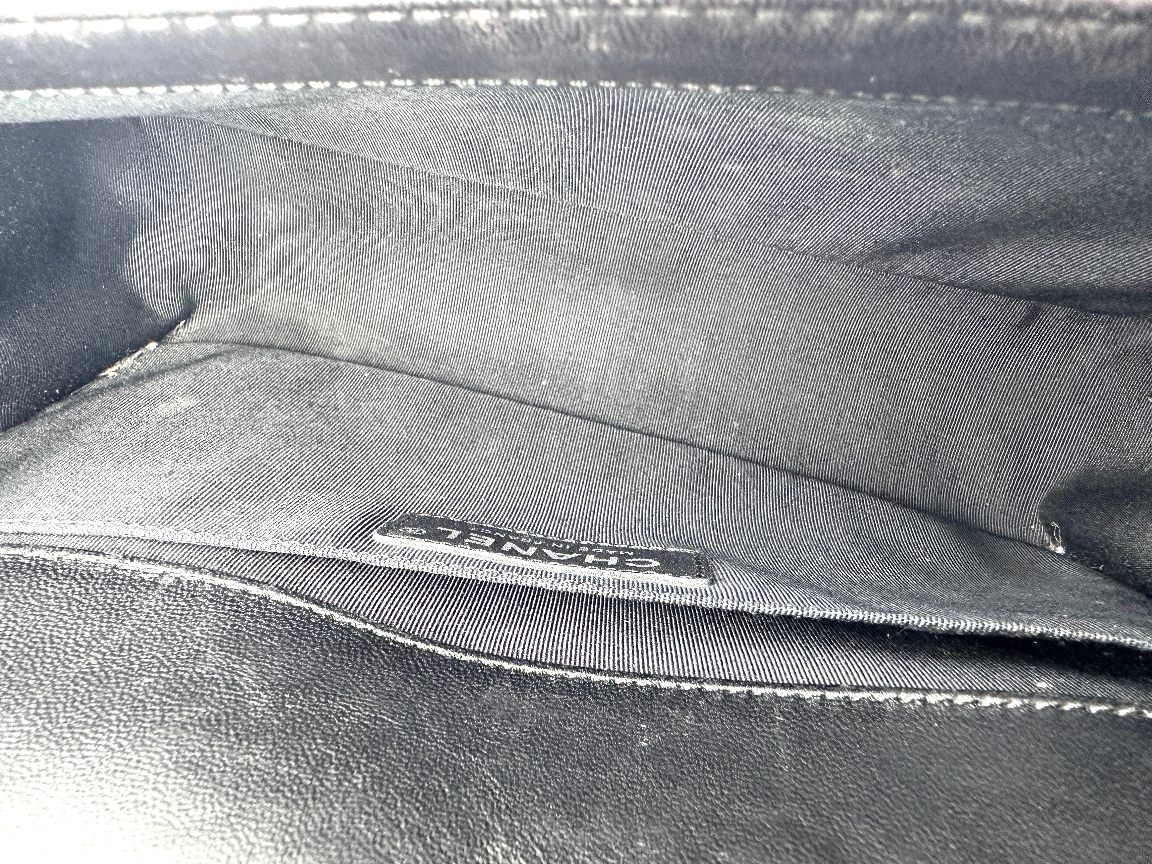 Chanel Limited Edition Small Quilted V-Stitch Black Lambskin LeBoy Bag(21***52) CC1006