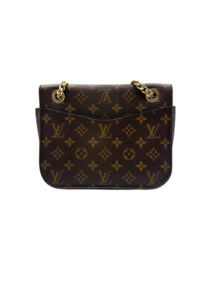 Louis Vuitton Classic Monogram Passy Shoulder Bag with Chain Strap Brown LV1437