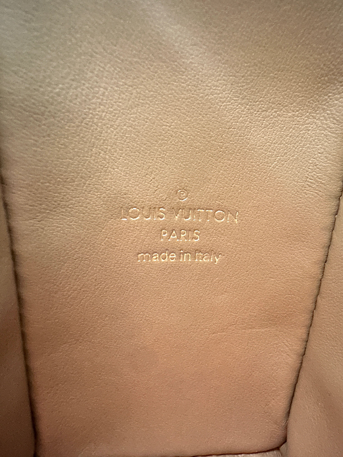 Louis Vuitton Side Trunk PM Malletage Leather Handbag Creme Noisette LV1444
