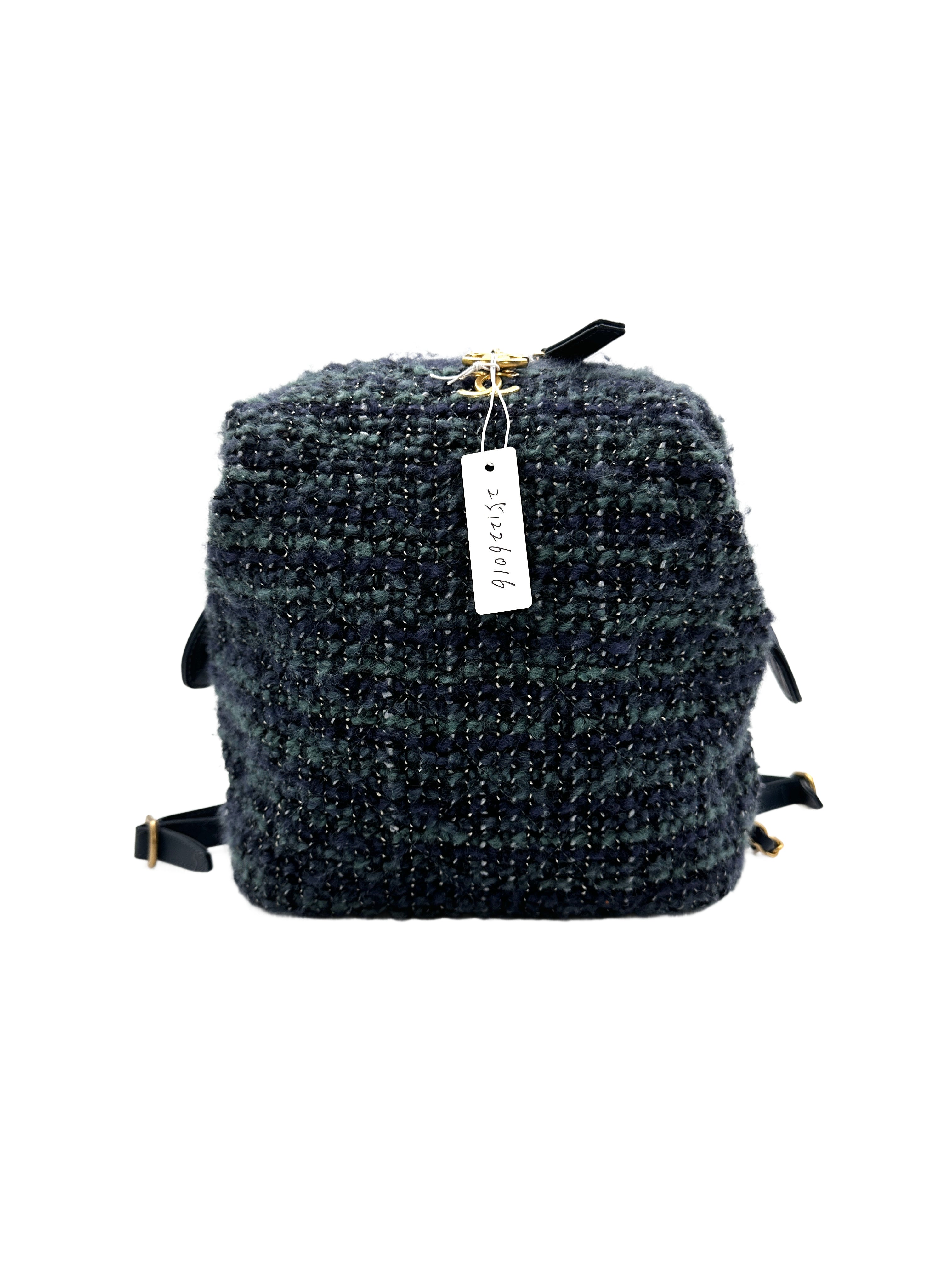 Chanel Tweed and Leather Backpack(26***13) CC1011