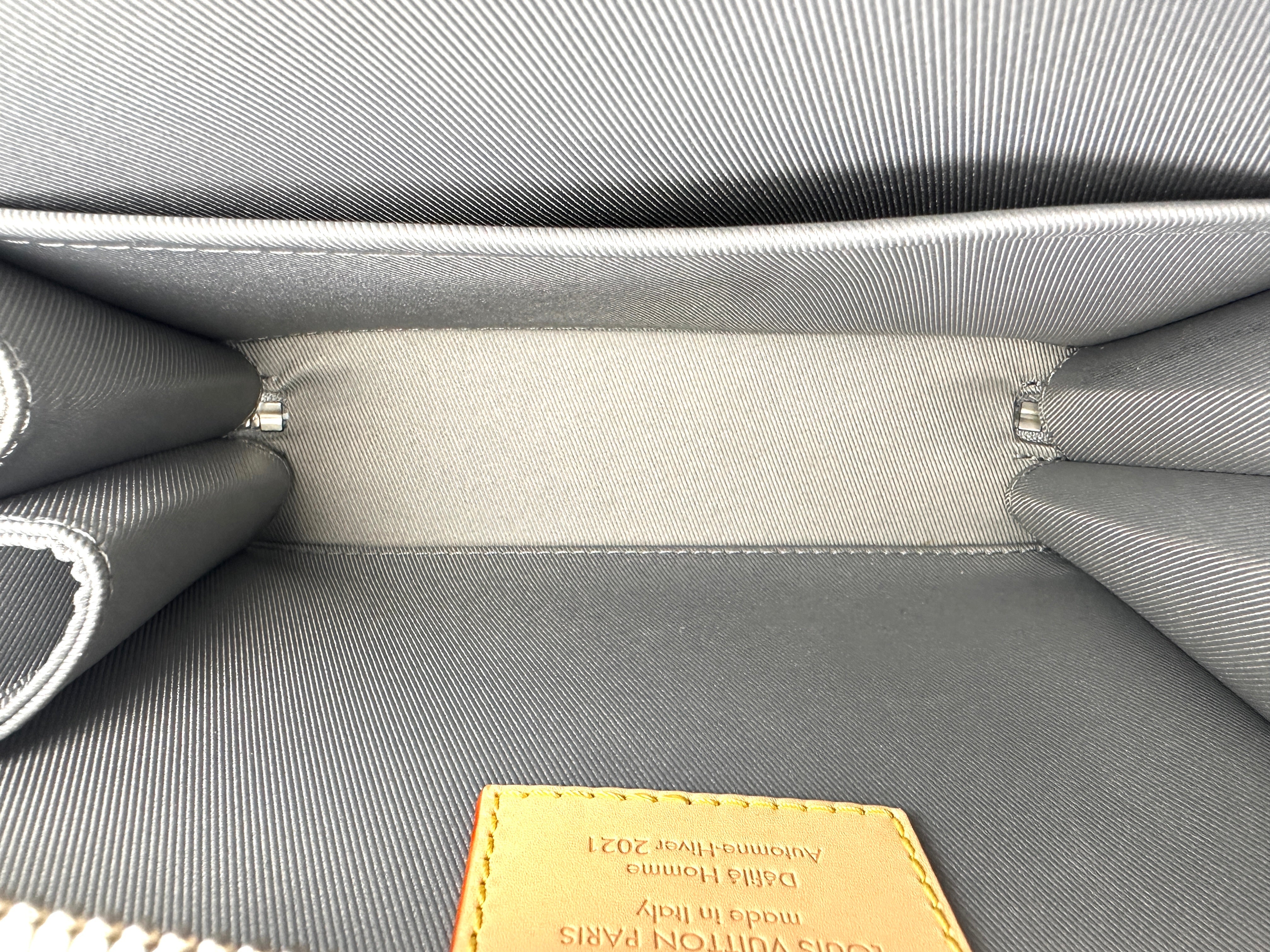 Louis Vuitton  Monogram Mirror Handle Soft Trunk M45885 Bag LV1530