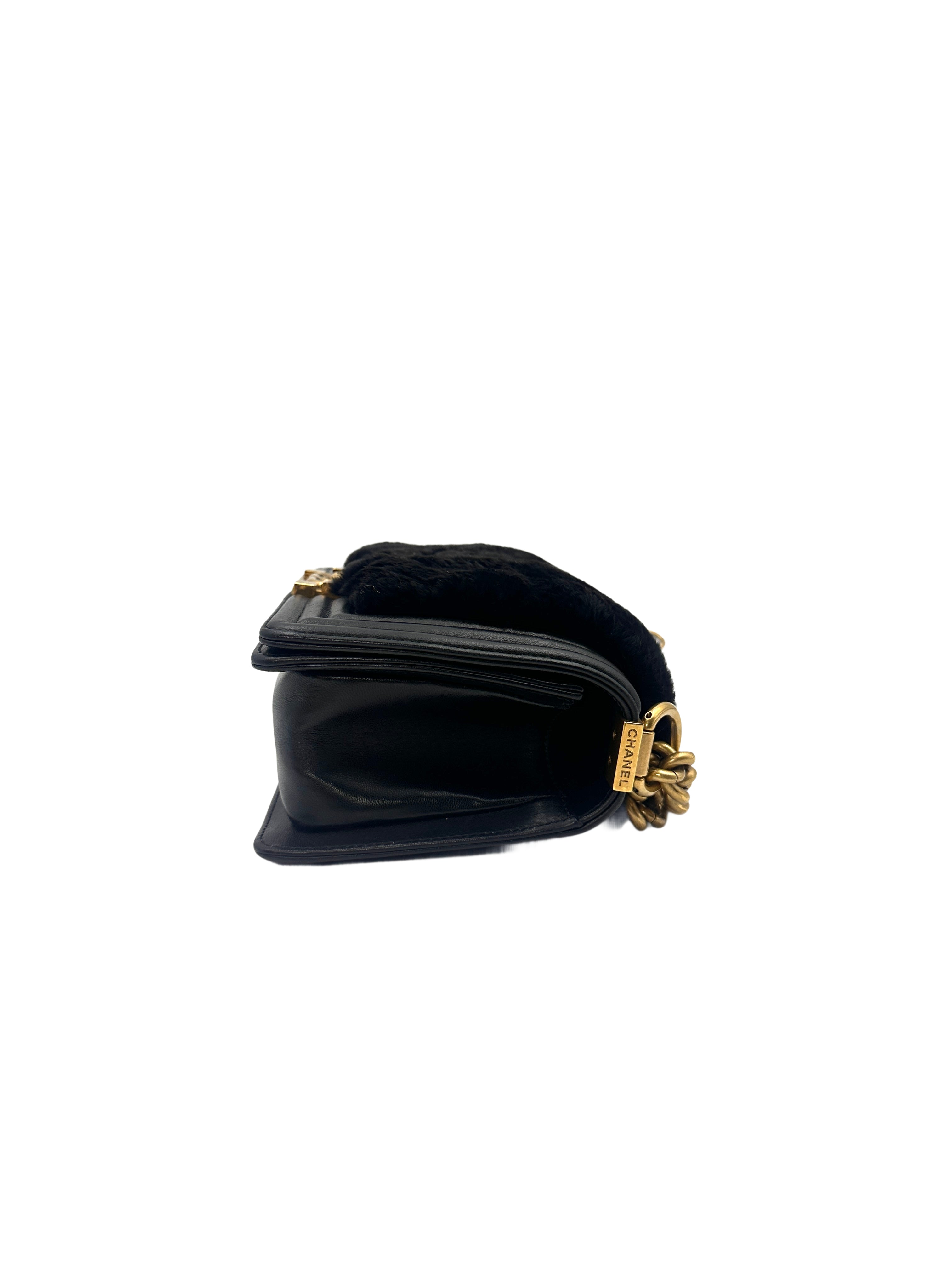 Chanel  Boy Black Fur Bag (21***33) G015