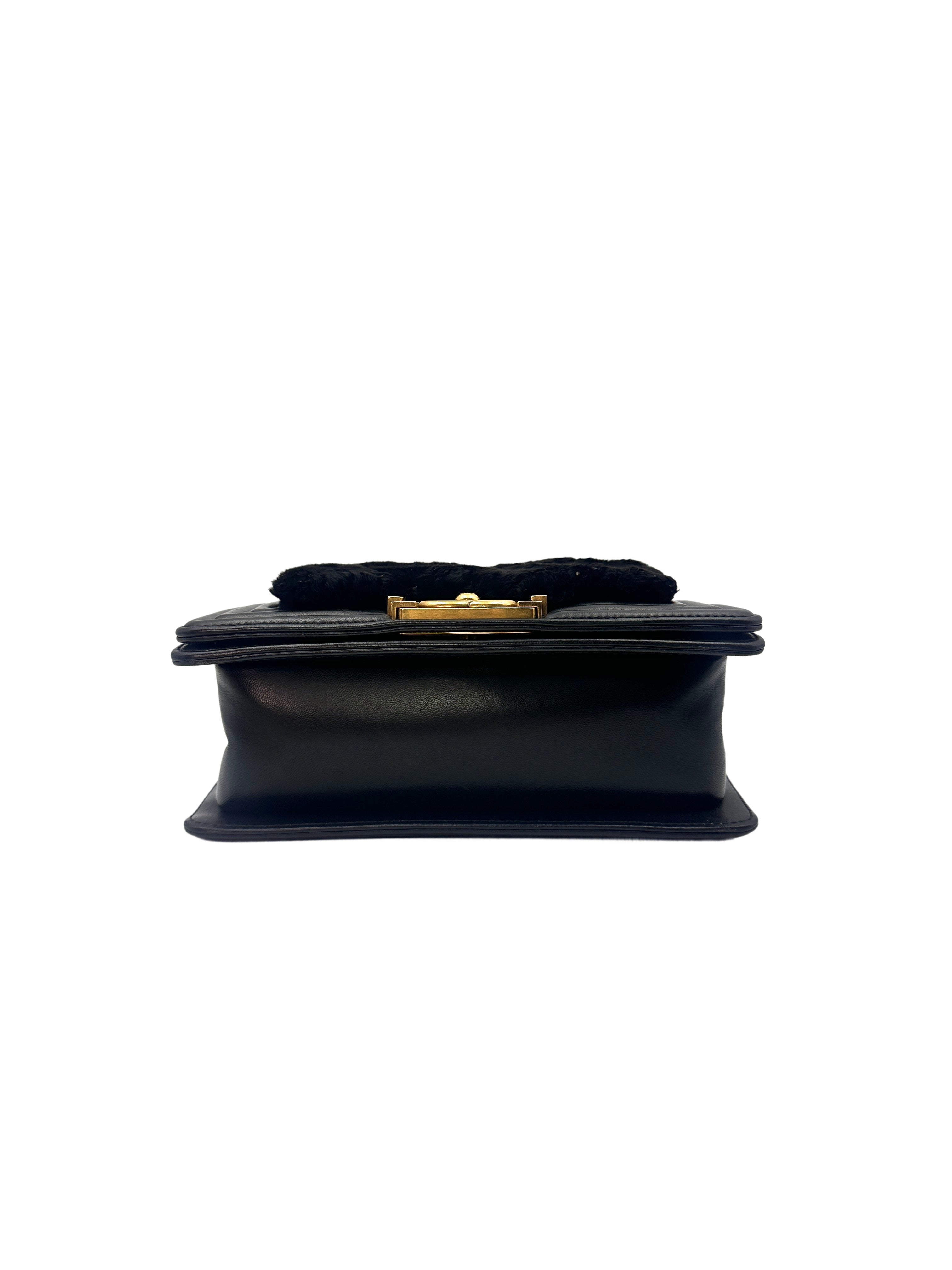 Chanel  Boy Black Fur Bag (21***33) G015