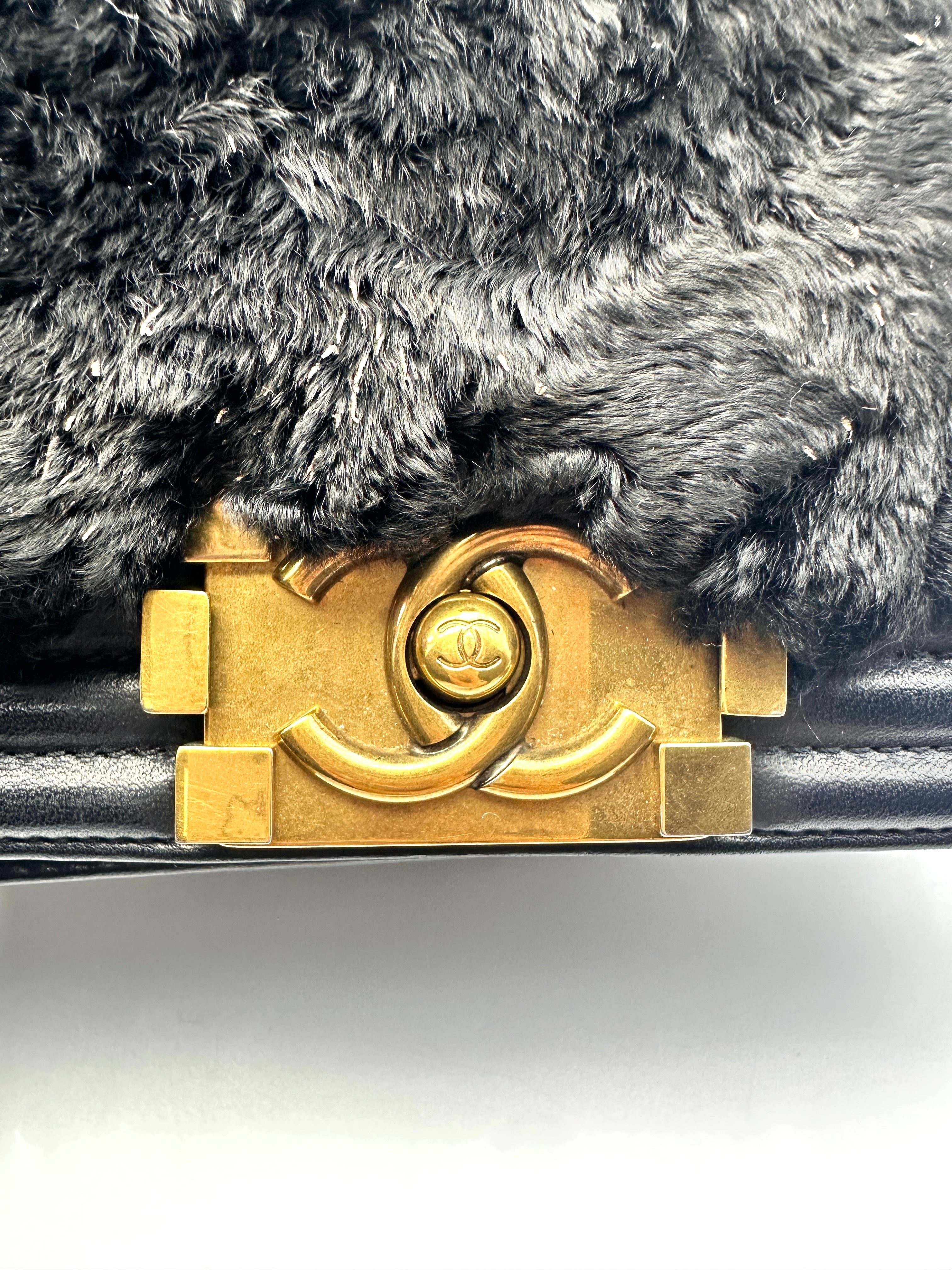 Chanel  Boy Black Fur Bag (21***33) G015