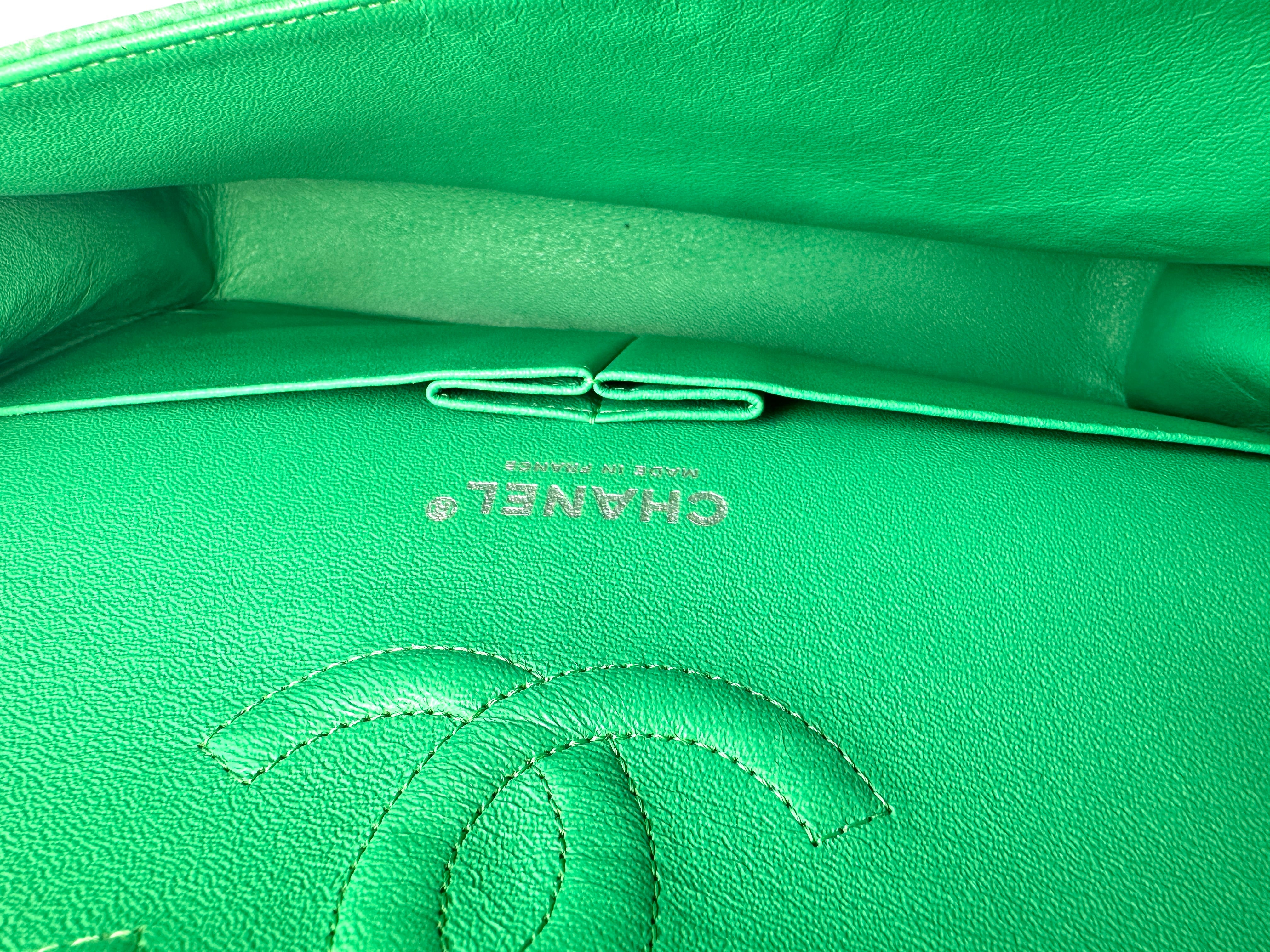 Chanel  Classic Flap Bag Green(18***07) G003