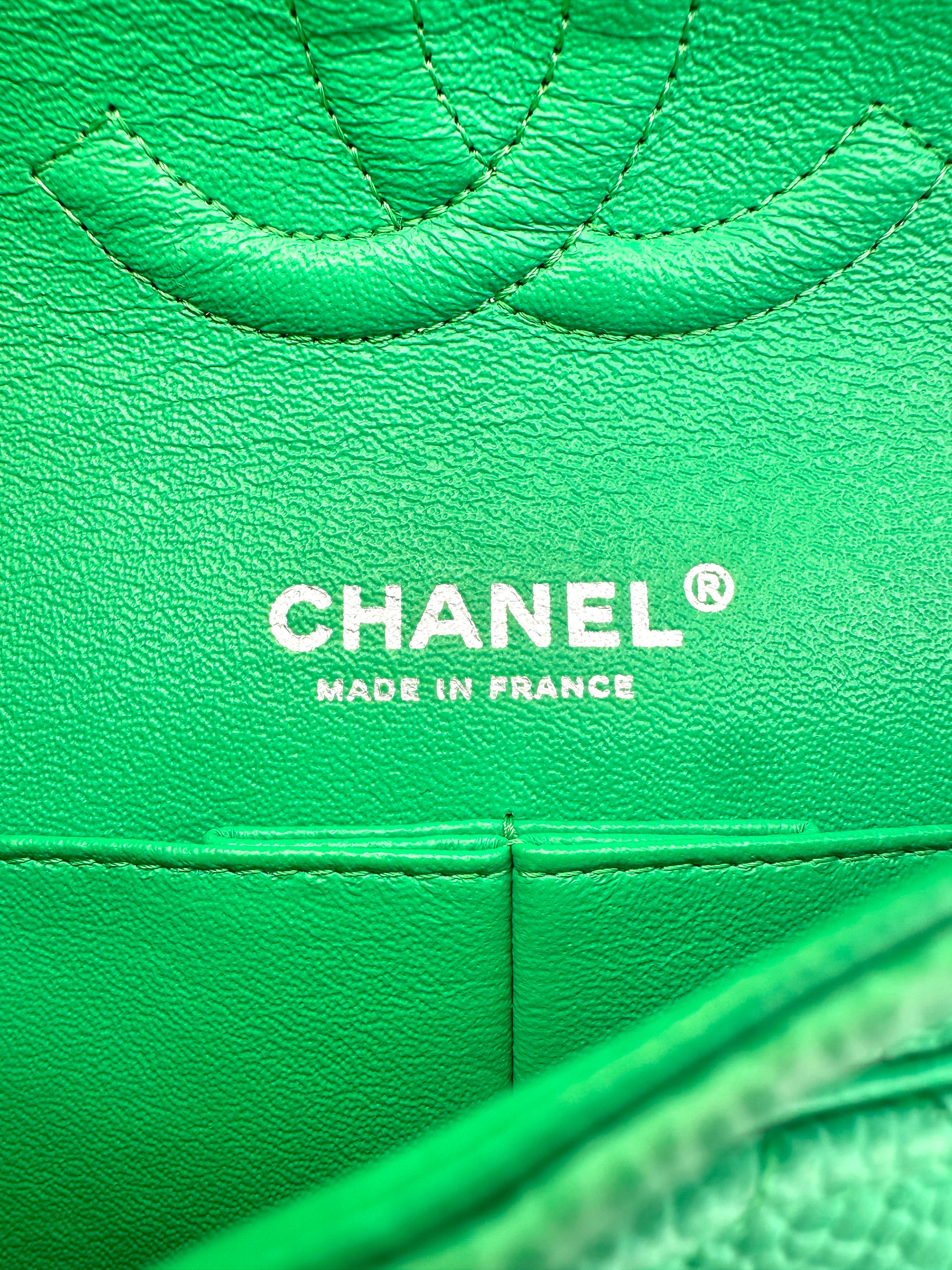Chanel  Classic Flap Bag Green(18***07) G003