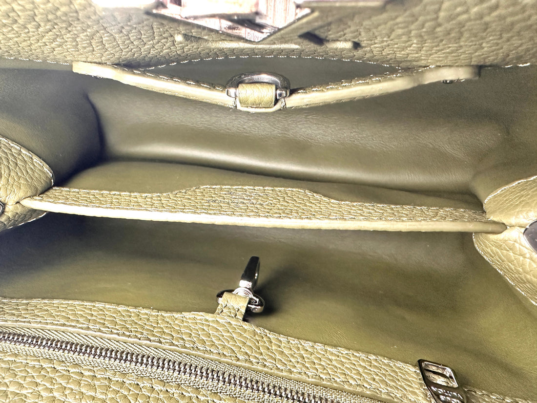 Louis Vuitton  Capucines Taurillon Olive Green MM Bag G016