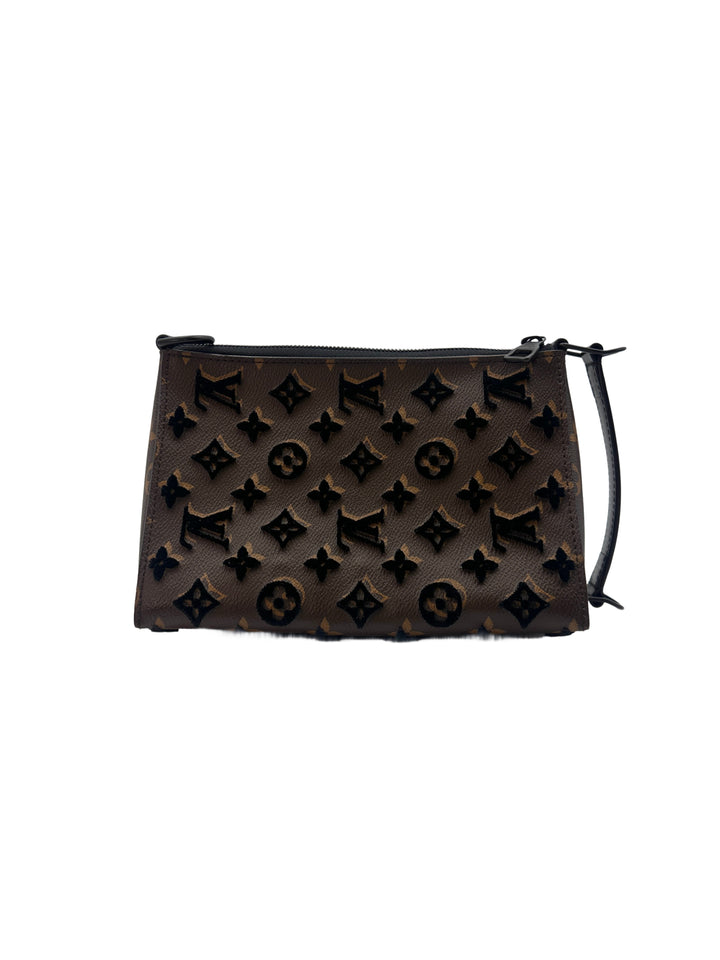 Louis Vuitton Monogram Tuffeage Triangle Messenger  Bag G024