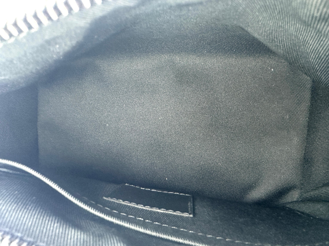 Louis Vuitton Monogram Tuffeage Triangle Messenger  Bag G024